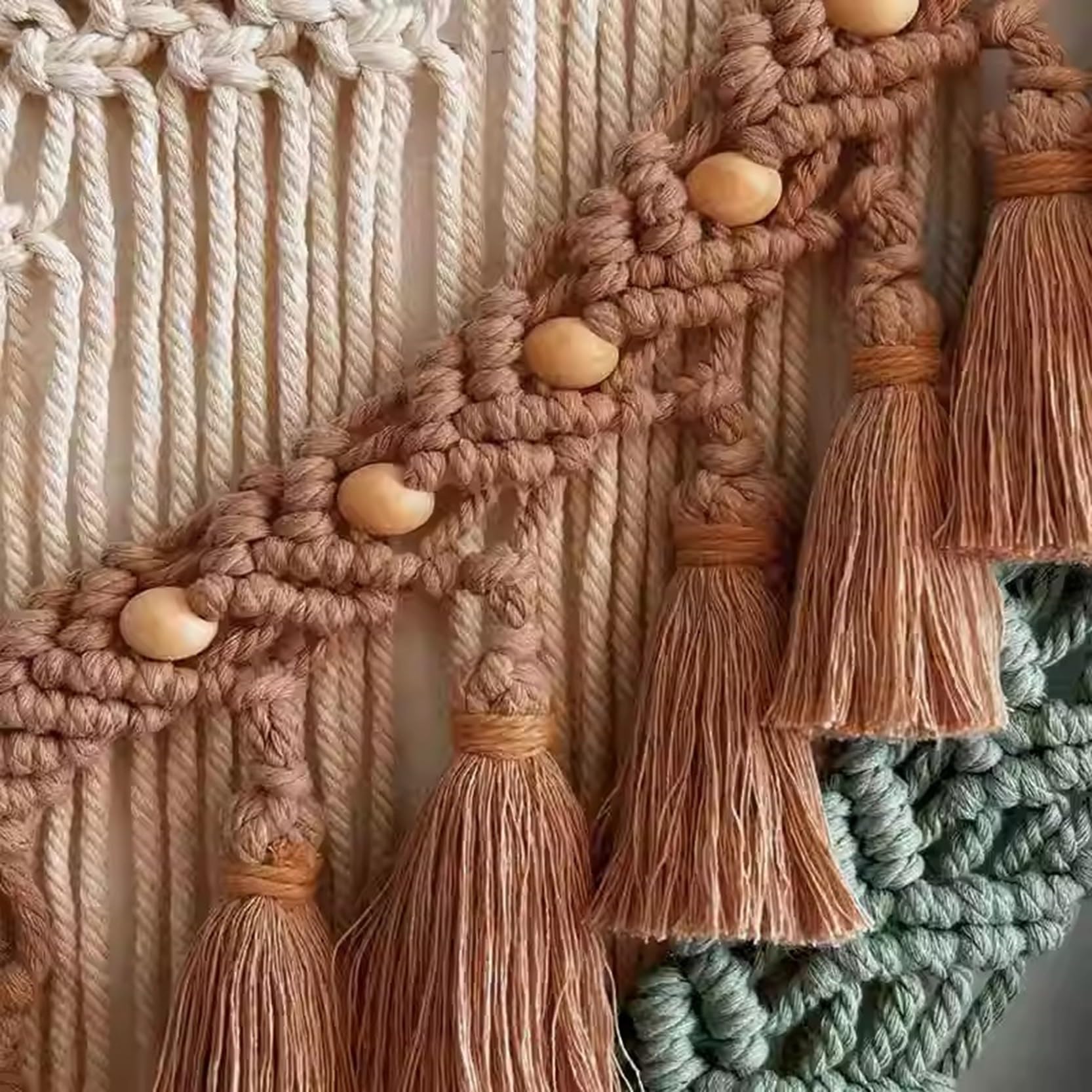 Makramee Wandbehang Groß im Boho-Stil, Breite 31,5/39,4/47,2 Zoll, Boho-Wandteppich, Höhe 41,3/47,2/59 Zoll, beige und grüne Baumwollseil-Quasten-Wanddekoration(100x120cm)