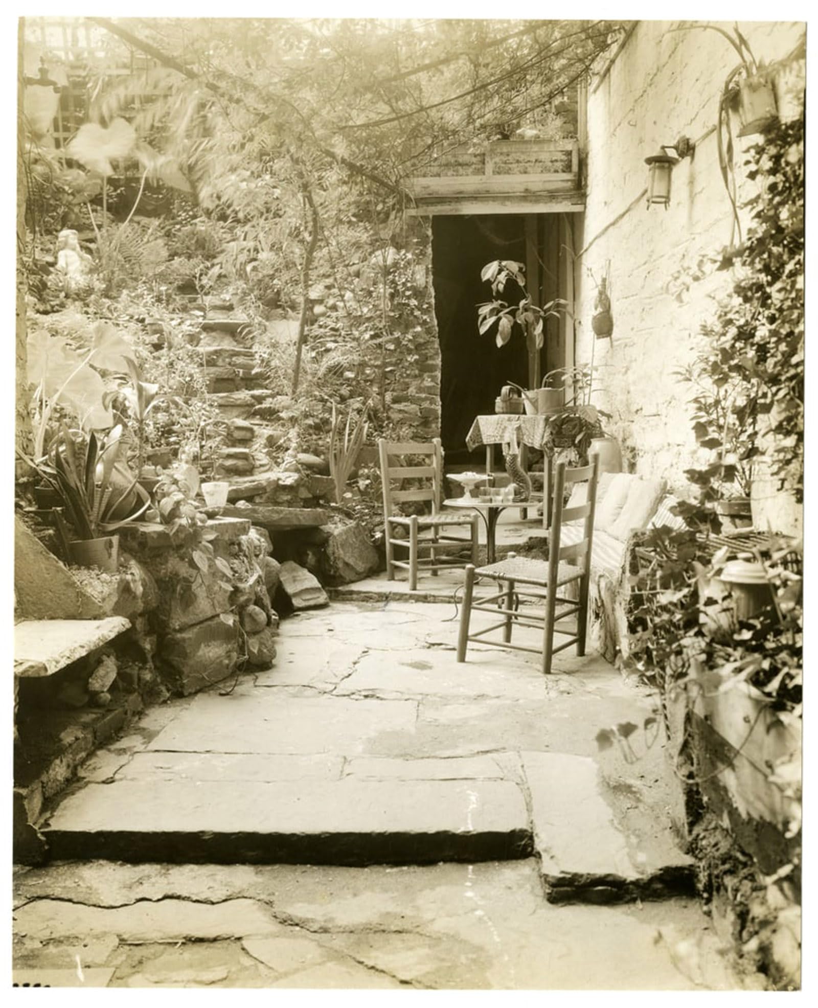 ARTXLXXBN Famous Painting Canvas Artwork Graffiti Print Home of George Mary Stonehill Artists Greenwich Village by Jessie Tarbox Beals Portrait Canvas Image for Home Decor 60x90cm