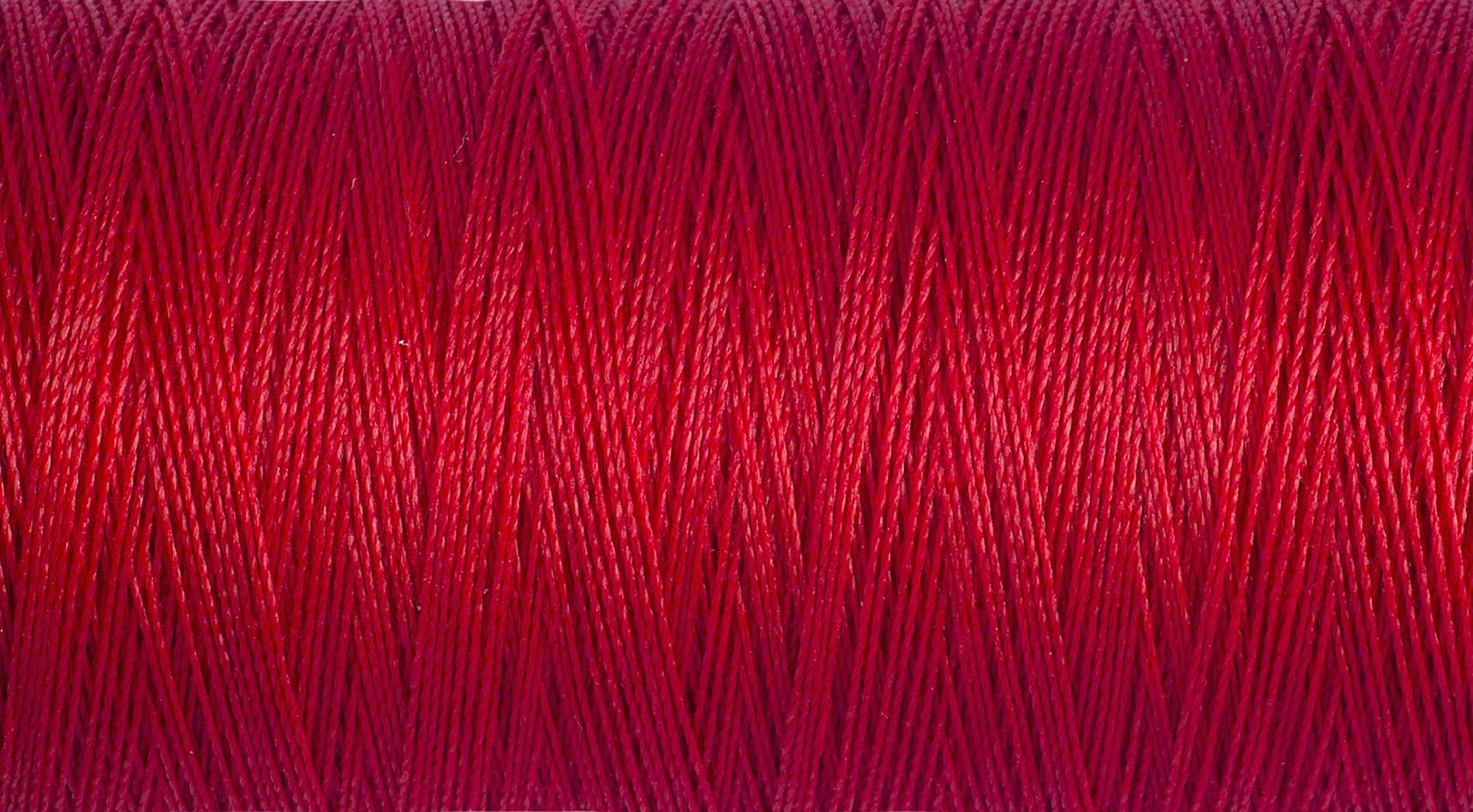Gutermann Sew All Polyester Thread, 250 Mtr, Crimson Red (0156), 5.5 x 2.7 x 2.7 cm