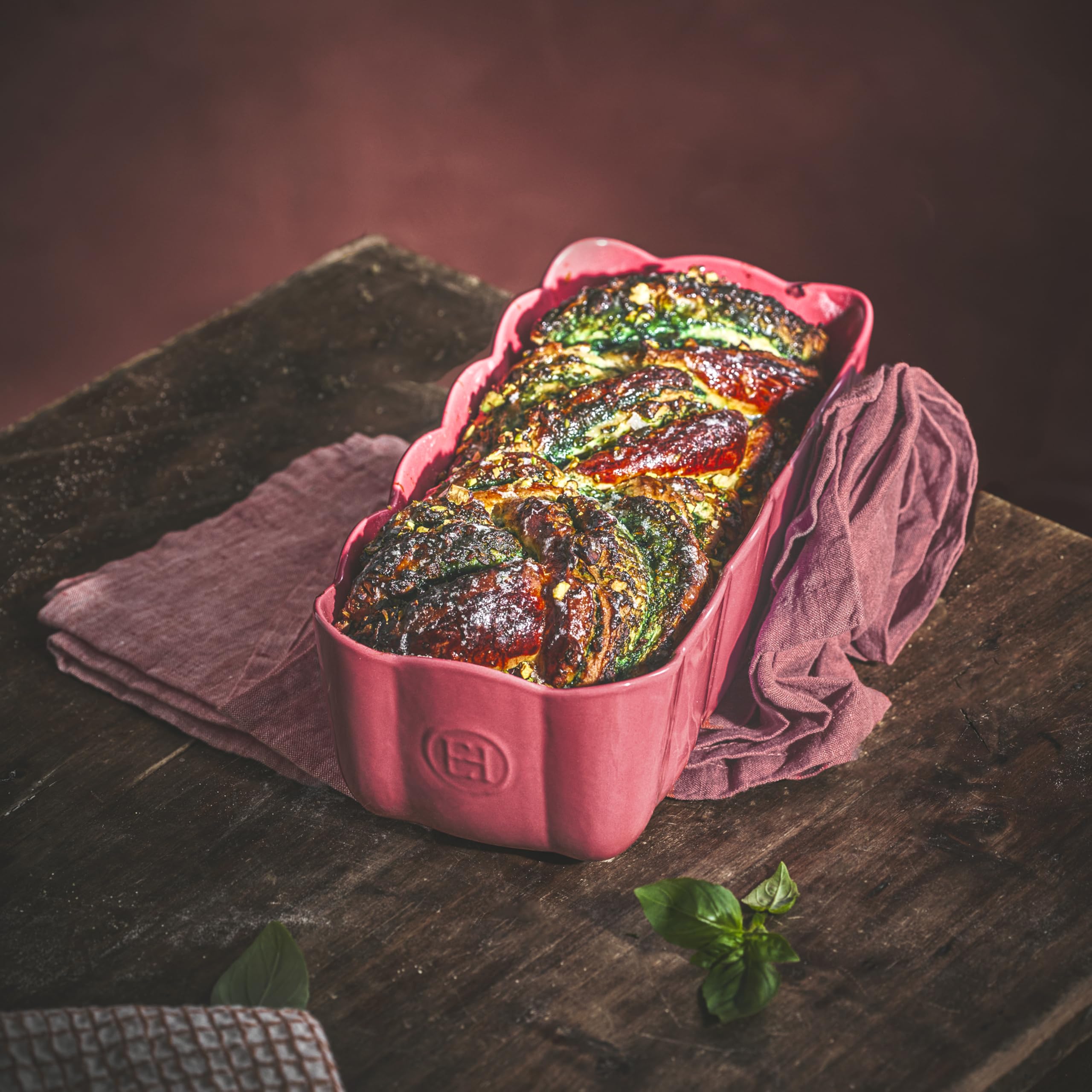 Emile Henry Moule à Cake 28 x 13 cm – Céramique Haute Résistance – Cuisson Homogène et Cake Moelleux – Coloris Rose – Gamme Madeleine – Fabriqué en France