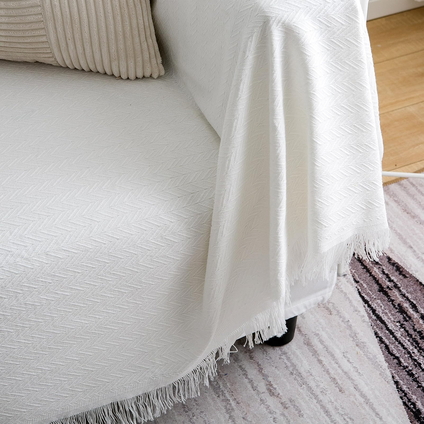 syxwRS White Throw Blanket Knitted Blanket for Soft Sofa Solid Lightweight Decorative Blankets with Tassels Washable Rug Beach Blanket for Bedspreads Sofa Bedroom Armchair Decor 130x180cm (White)