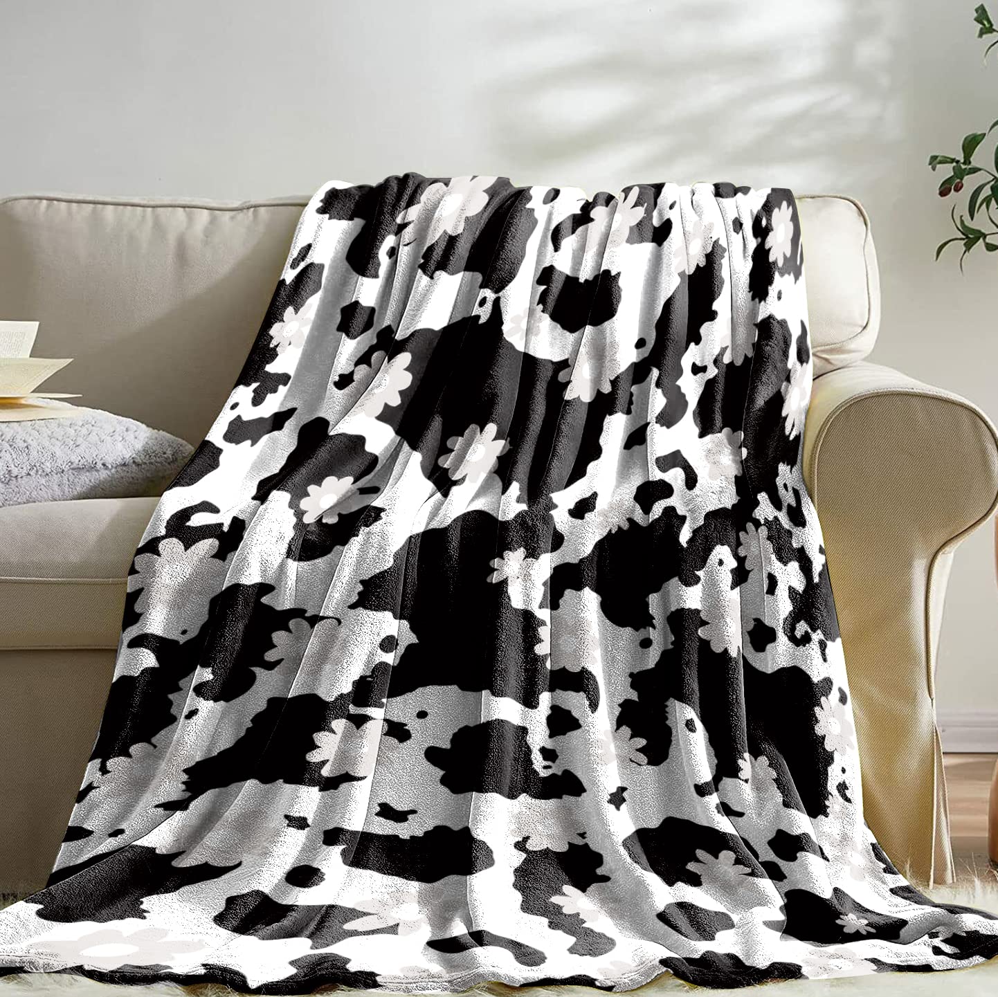 Sowide Cow Print Blanket, Soft Fleece Flannel Cow Flower Blanket, Cow Blanket for Adults Kids Cozy Warm Cute Cow Throws - Image 3