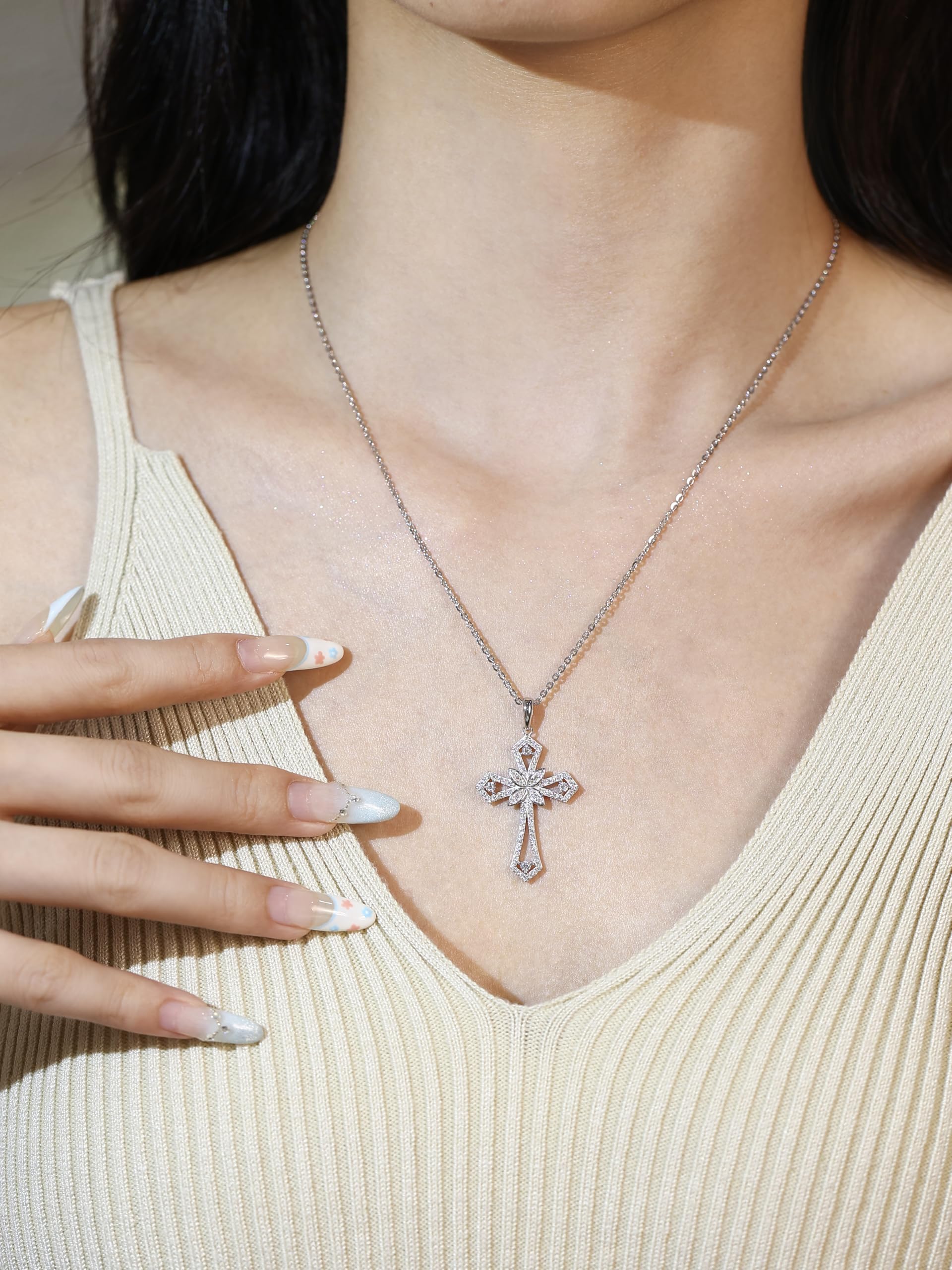 FANCIME Moissanite Croix Chaîne en argent sterling 925 Pendentif croix scintillante Collier avec Moissanite 1 Carat Bijoux Cadeaux d'anniversaire pour femmes, Longueur de la chaîne : 40 + 5 cm
