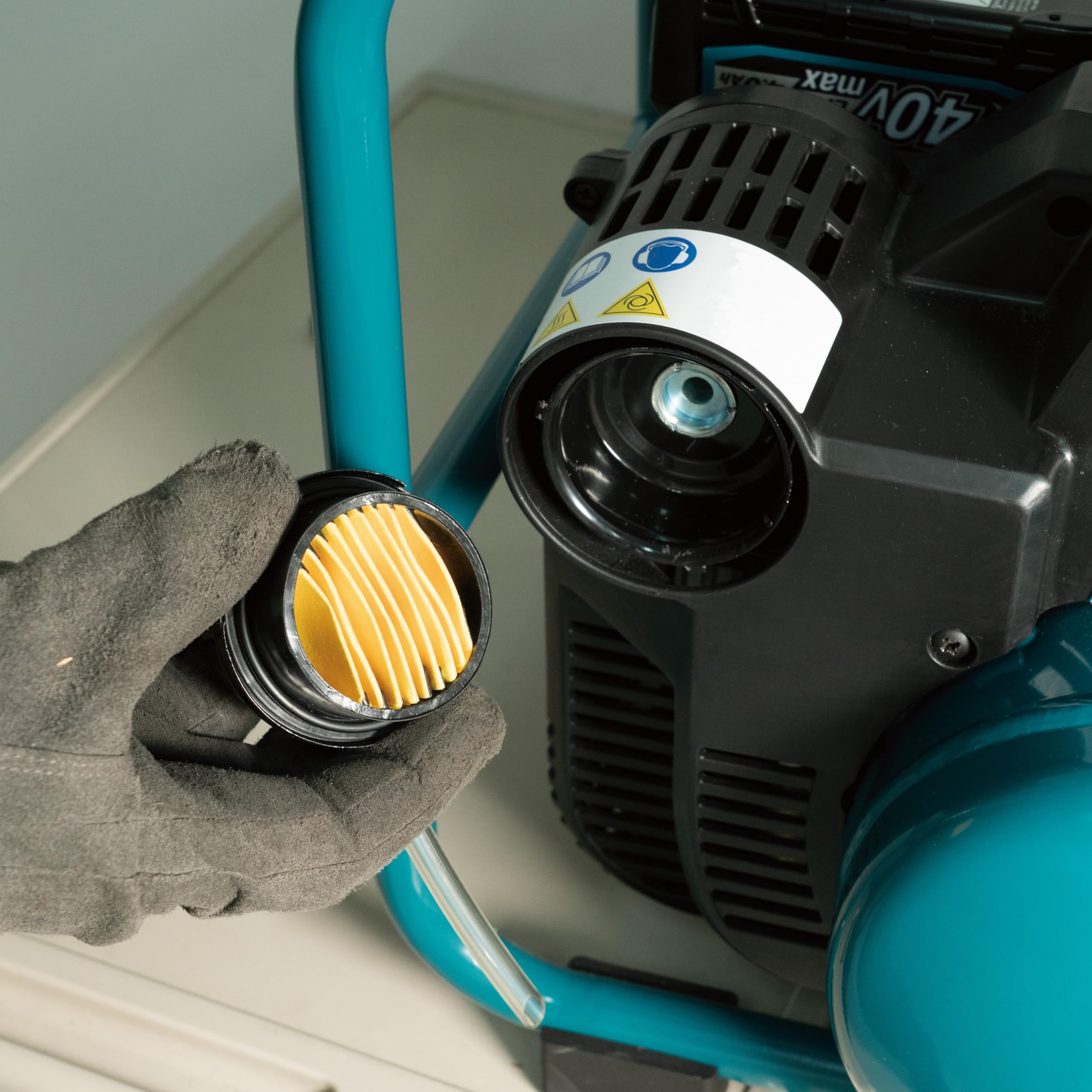 Makita AC001GZ - Compresor de batería (9,3 bar, 40 V, máx. (sin batería, sin cargador)