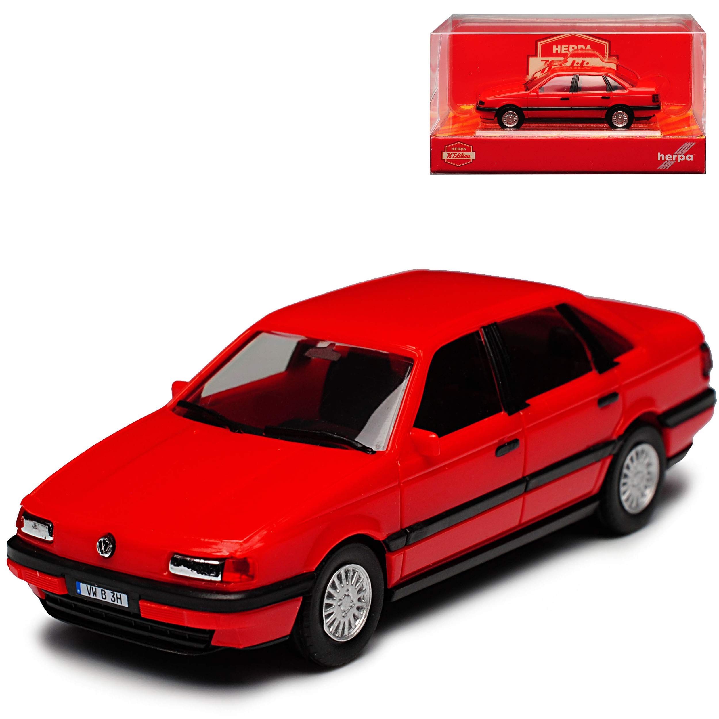 Volkswagen Passat B3 Saloon Red 1988-1993 H0 1/87 Herpa Model Car