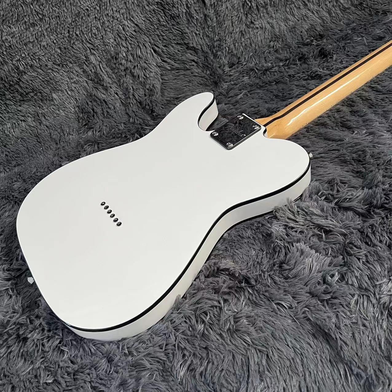 美品 Mavis 初心者向けエレキギター レッド ミラータイプピックガード 美品 Mavis 初心者向けエレキギター レッド ミラータイプ