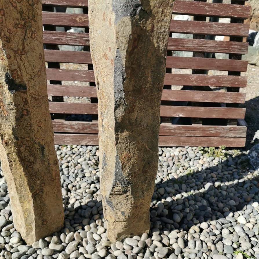 群馬産　赤石　35キロ　庭石　石　石材 置物　オブジェ　インテリア 群馬産 赤石 35キロ 庭石 石 石材 置物 オブジェ インテリア