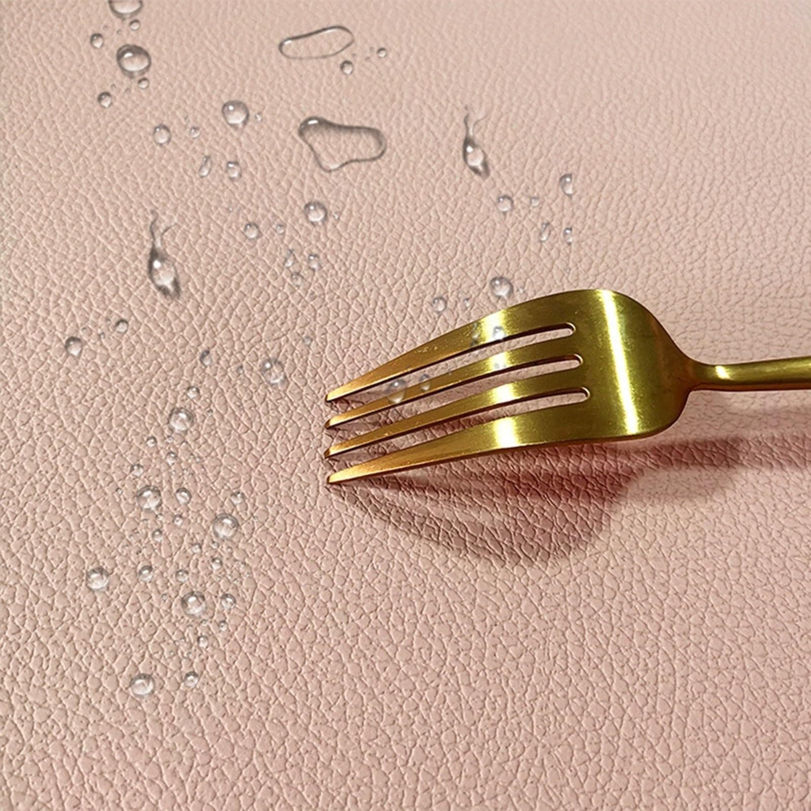 Décoration de Table, Sets de Table, Tapis de Cuisine/Salle à Manger ovales (Lot de 4/6/8), en Similicuir Rond, résistants à la Chaleur pour Une Utilisation intérieure et extérieure.