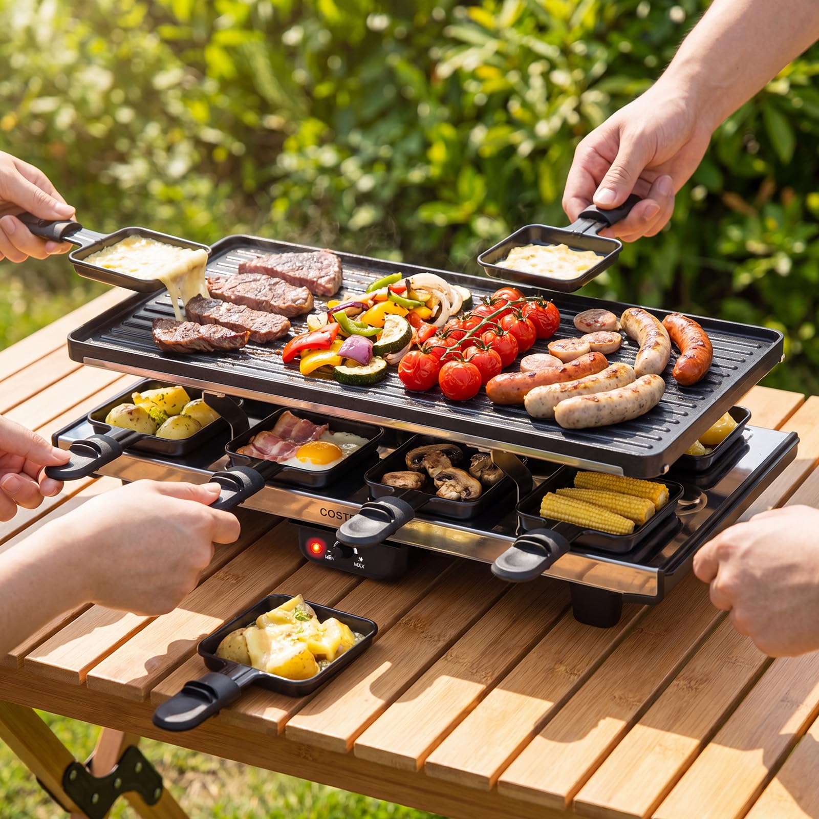 COSTWAY Grill raclette dla 8 osób, elektryczny grill z dwustronną nieprzywierającą płytą grillową 2 w 1 i regulowaną regulacją temperatury, w zestawie 8 patelni, 8 drewnianych szpatułek i szczypcami