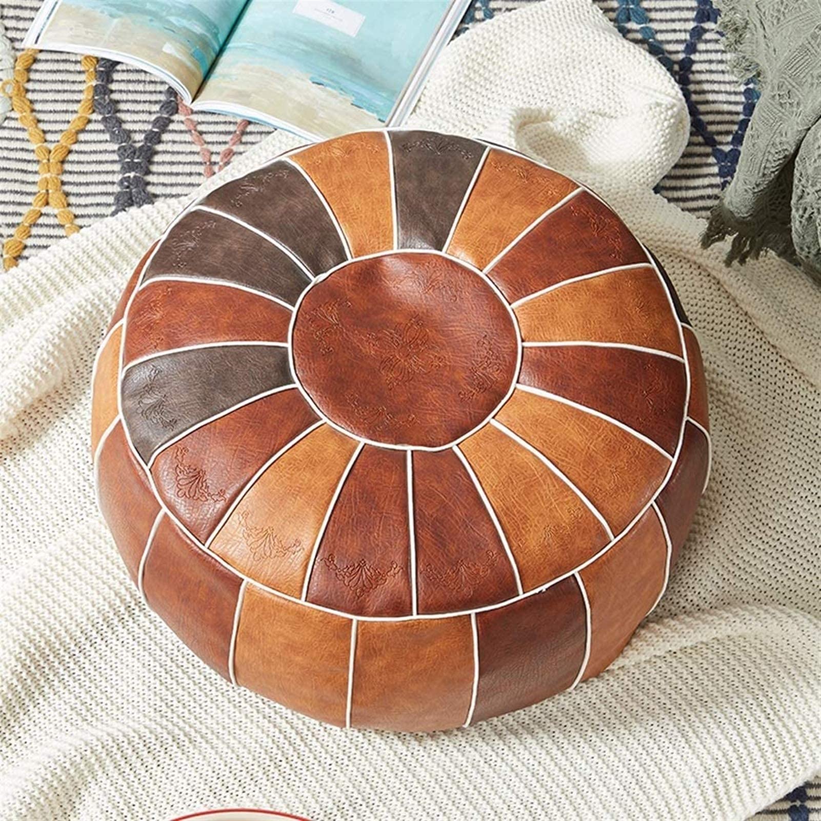 Pouf repose-pieds marron : l'assise d'appoint compacte contre le manque de place