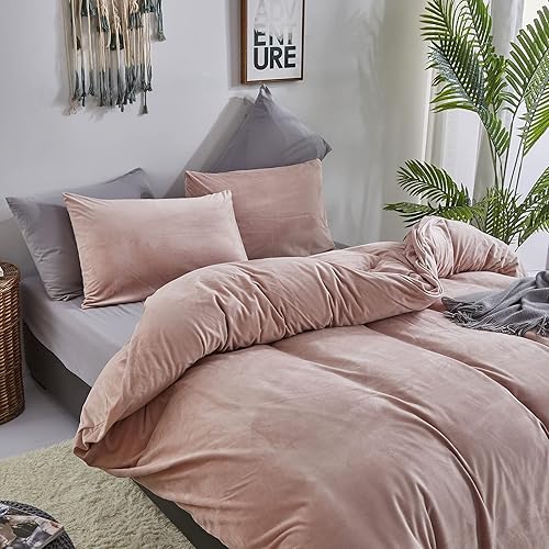 Miniatura 5 de CLOTHKNOW Juego de funda de edredón rosa, tamaño Queen, para niñas, mujeres, juego de ropa de cama de terciopelo rubor, fundas de edredón mullidas,