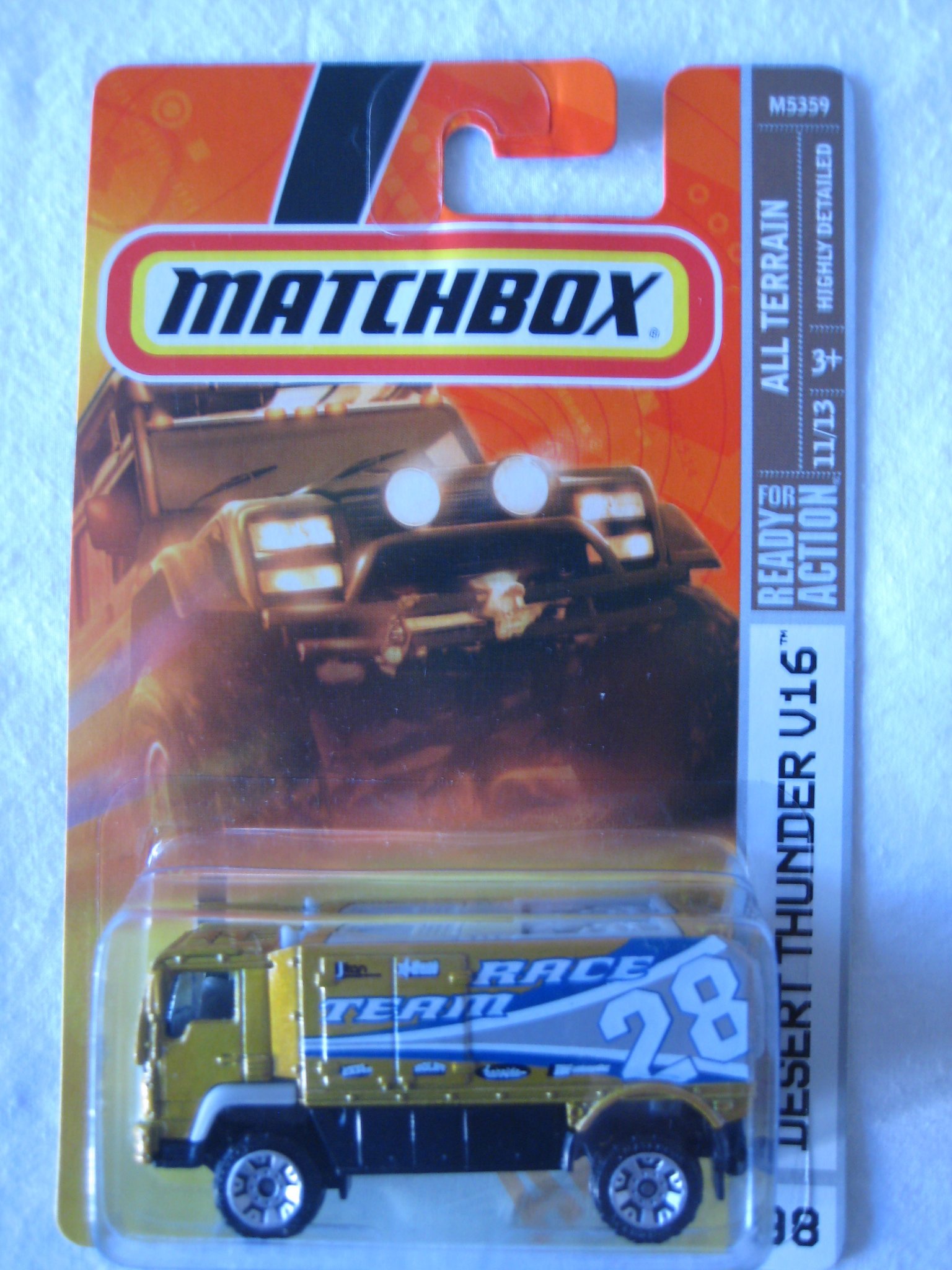 Mattel Matchbox MBX All Terrain Metal 1:64 Scale Die Cast Car # 98 - Desert Thunder V16 Race Team 28