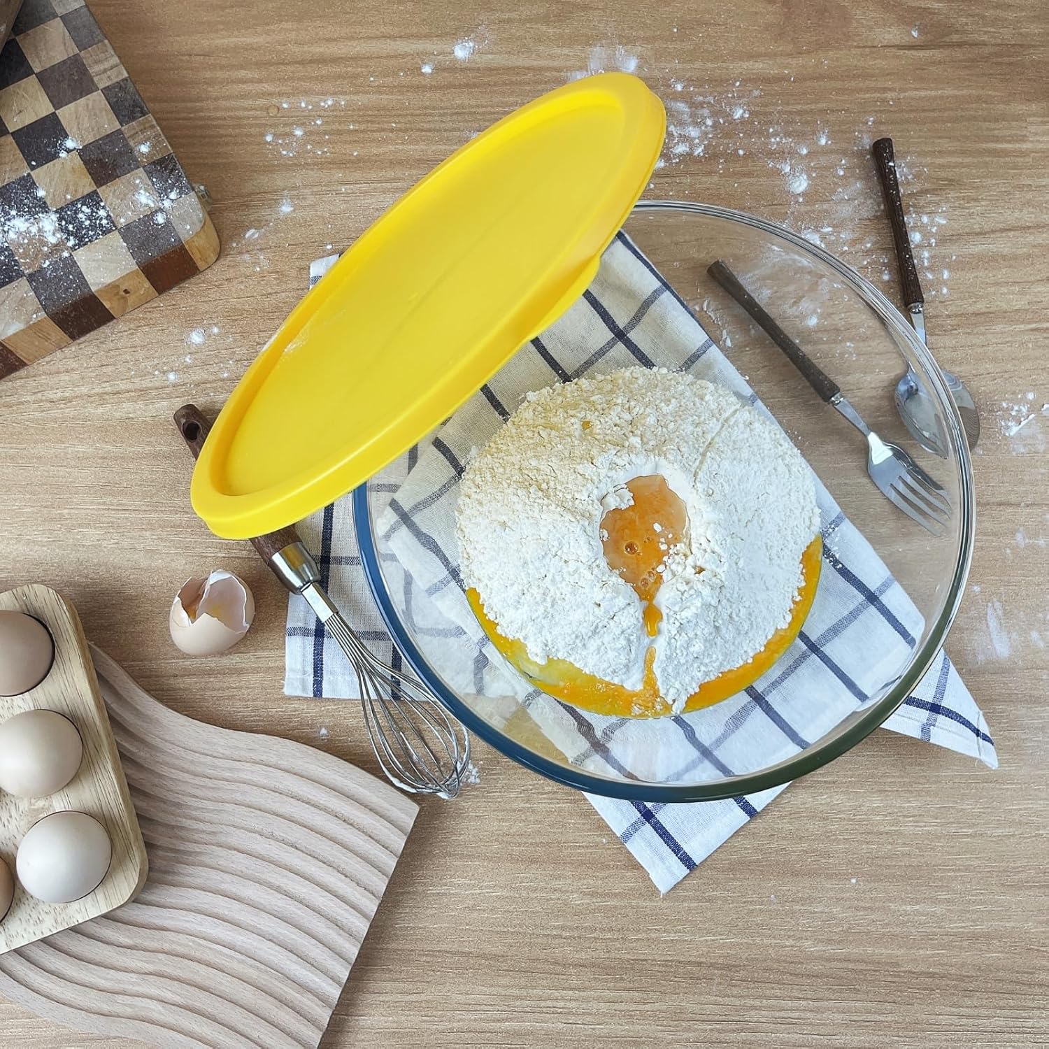 4.7QT Large Glass Mixing Bowl with Yellow Lid, Big Salad Bowl with Lid, Large Glass Bowls for Sourdough and Kithen - Image 5