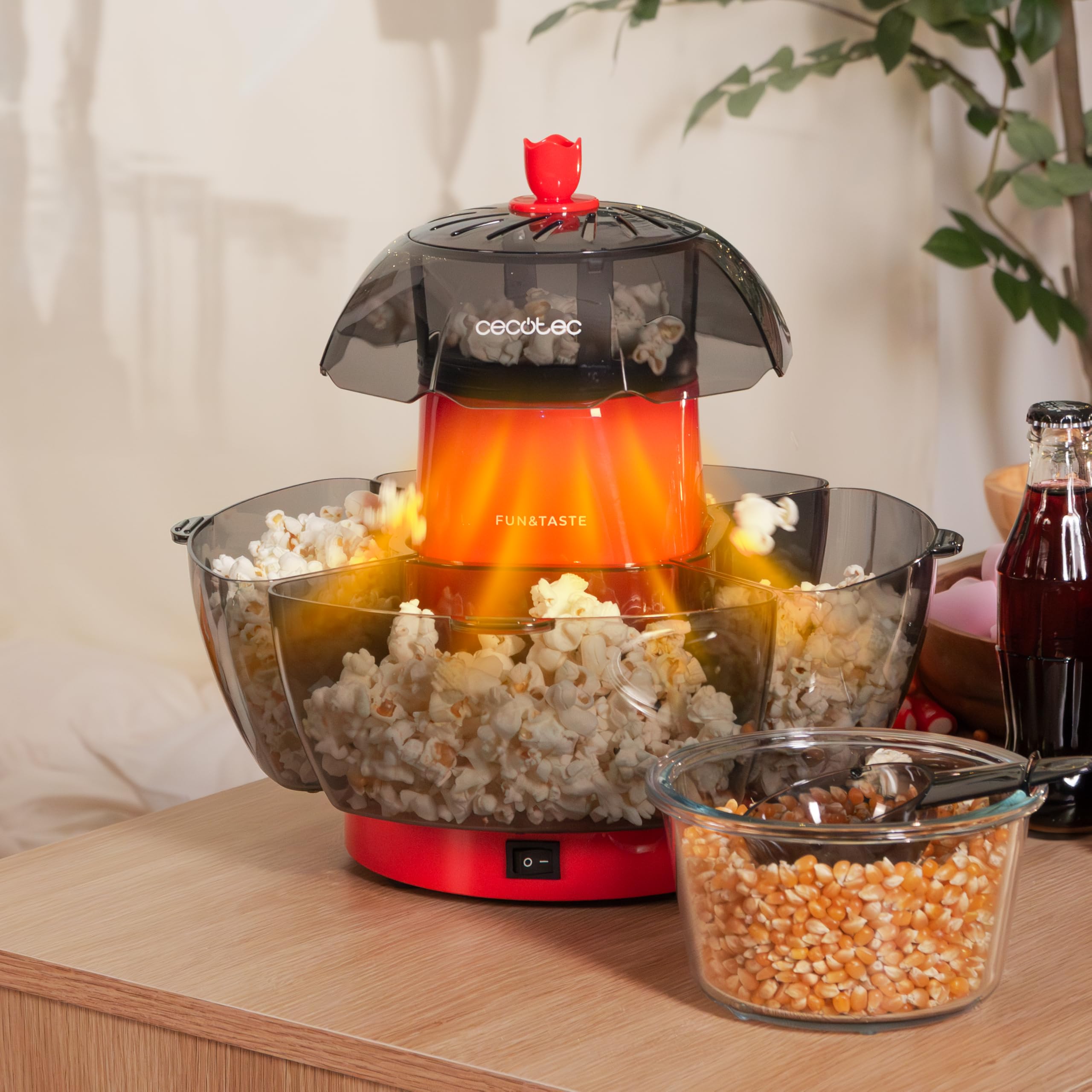 Cecotec Macchina Popcorn Fun&Taste PCorn Lotus. 1200W, Popcorn Pronti in 2 Minuti, Include 4 Contenitori Rimovibili Capacità Totale 4,5 L per snack sani veloci e divertimento in famiglia