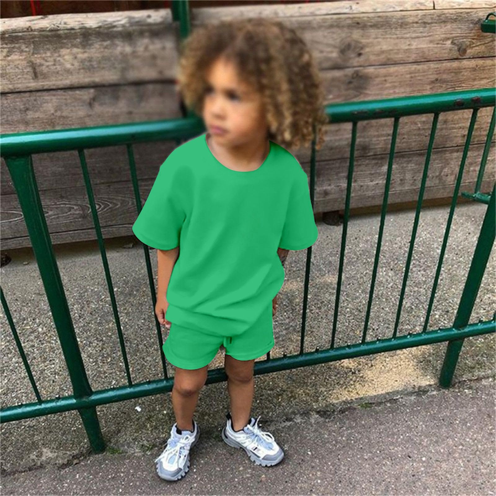 2026 niños pequeños bebé niño niña 2 piezas chándal verano trajes sólido manga corta camiseta con pantalones cortos conjunto