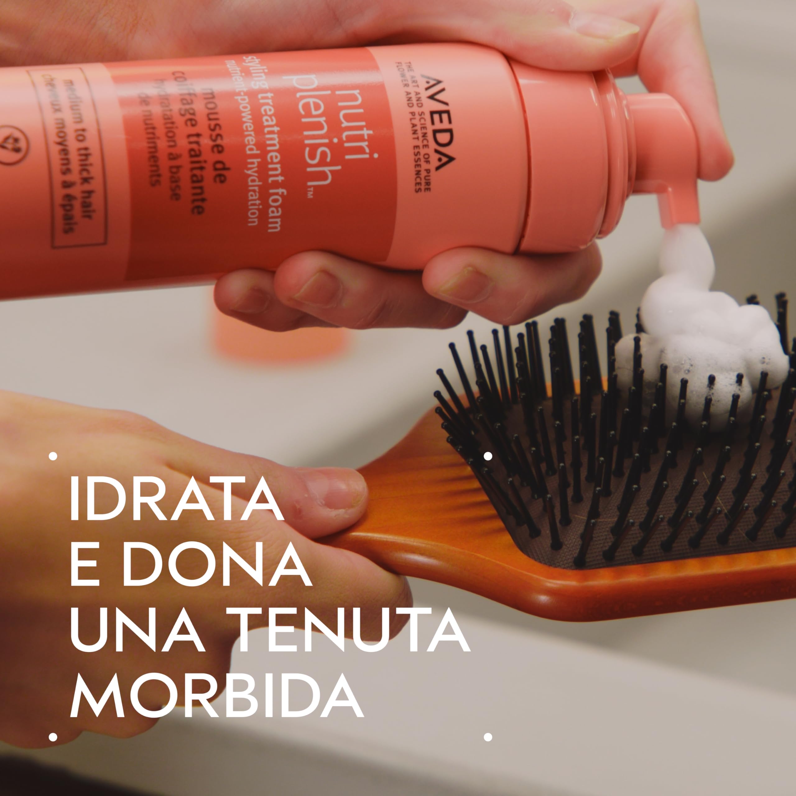 Aveda Nutriplenish Styling Treatment Foam - Mousse Styling Trattante - Tenuta Morbida - Idrata e Nutre i Capelli da Medi a Spessi (200 ml)