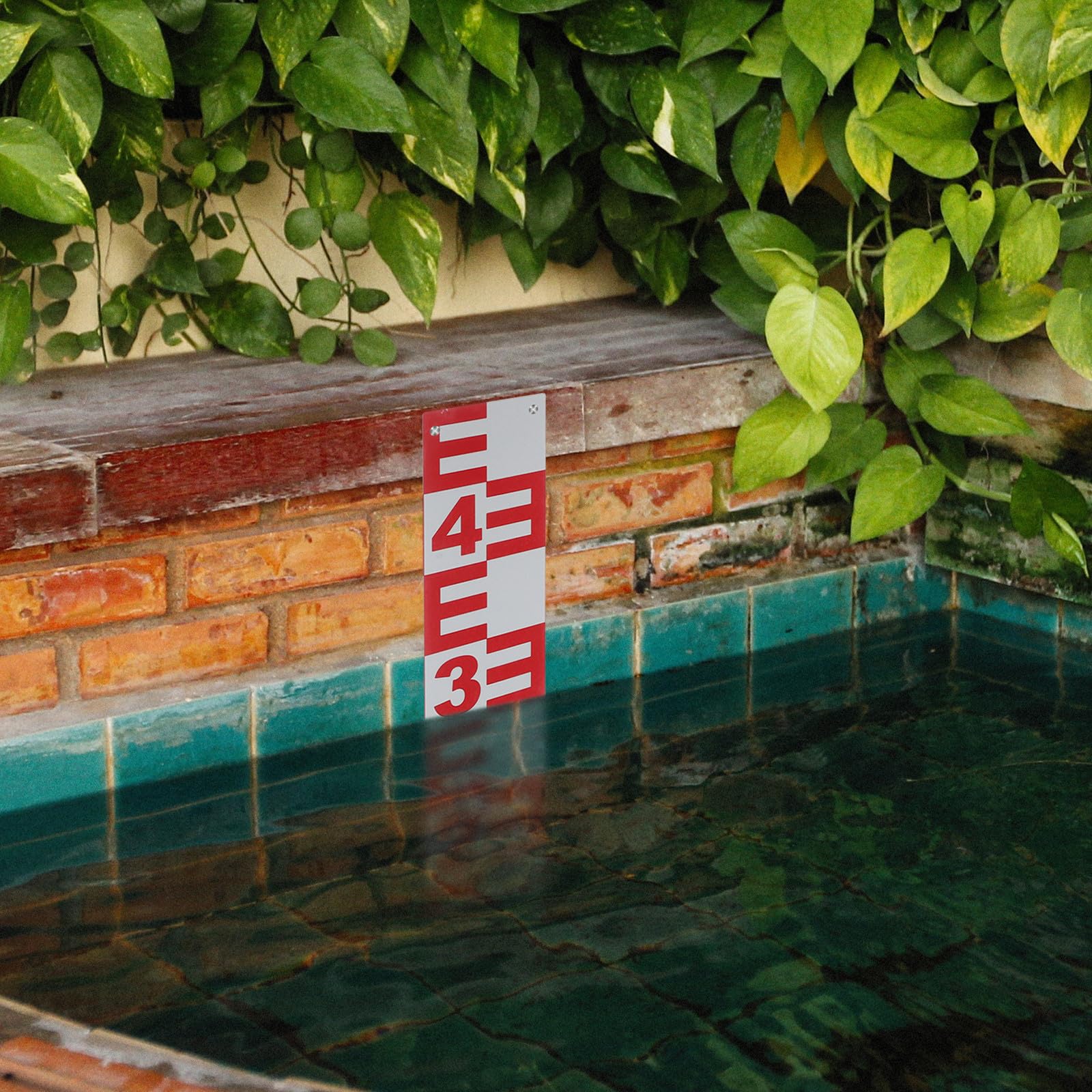SHINEOFI Wasserstandsanzeiger aus Edelstahl mit Leuchtender Skala und Nachleuchteffekt für Teiche und Pools Professionelles Messgerät zur Wasserstandsmessung