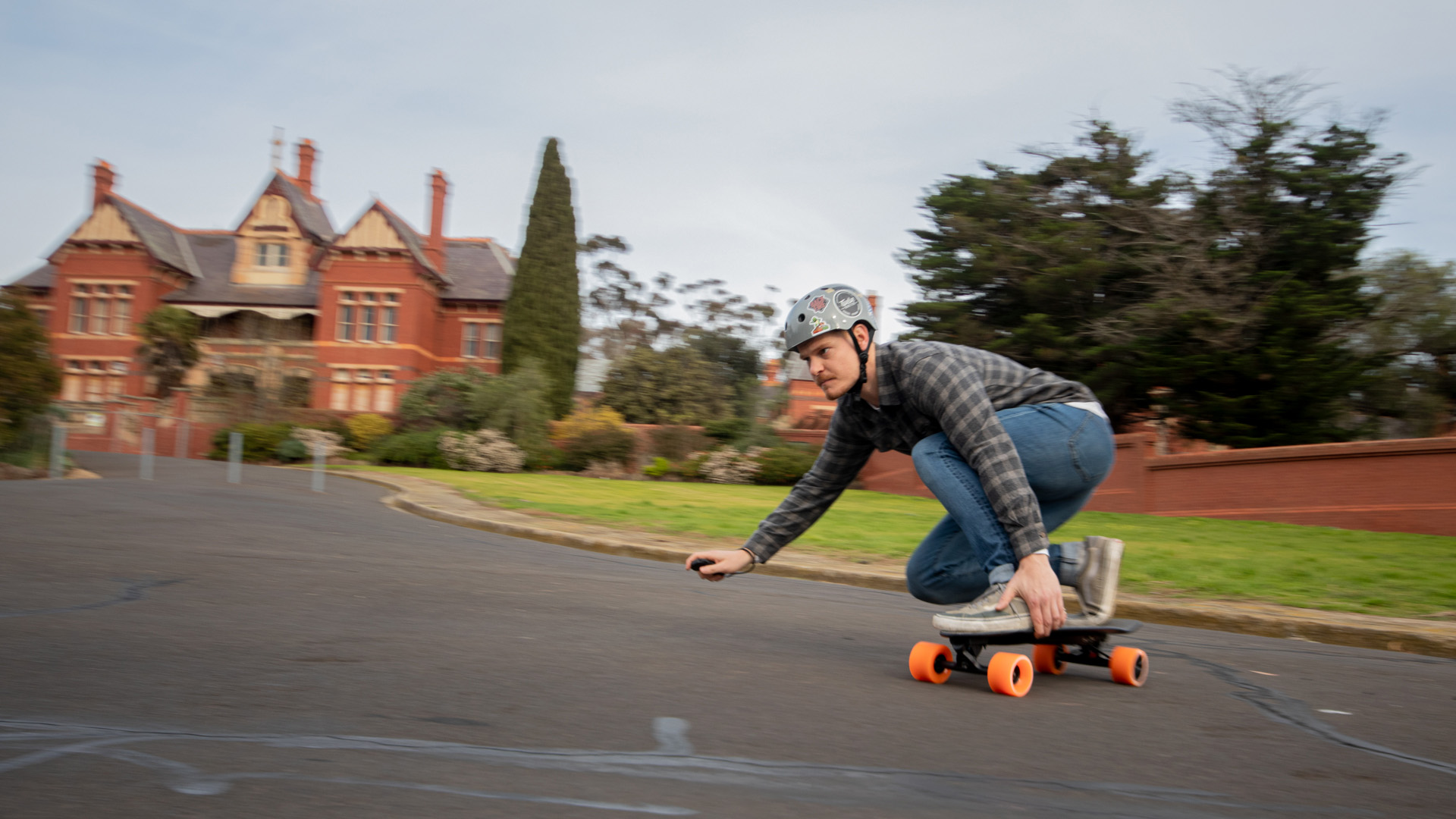 Amazon | EnSkate 電動スケートボードR3 mini、900wモータードライブ