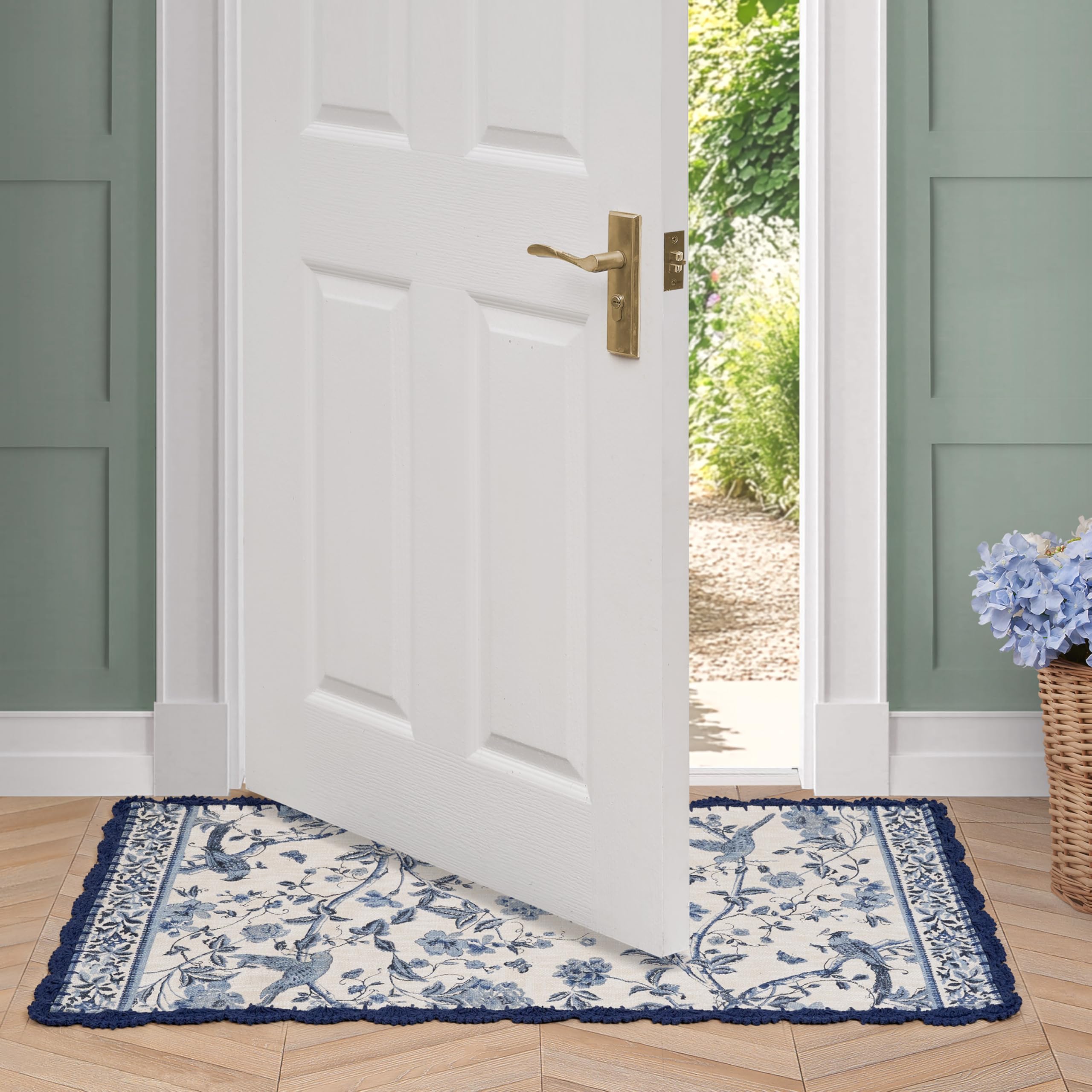 LAURA ASHLEY 英国製 レース編みライトブルー ストール Amazon.com: Laura Ashley Cotton Crochet Border Summer Palace