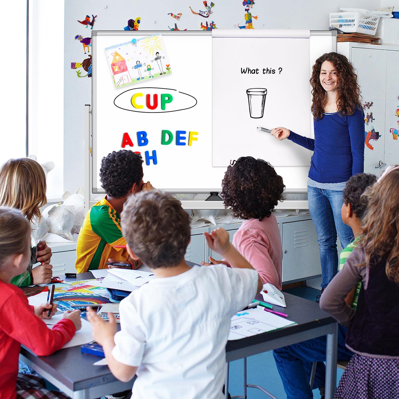 maxtek Pizarra Blanca Móvil 120 x 80 cm, Grande Magnética Whiteboard de Doble Cara con Soporte, Borrado en Seco, Marco de Aluminio, con Bolígrafos, Esponjas, Imanes