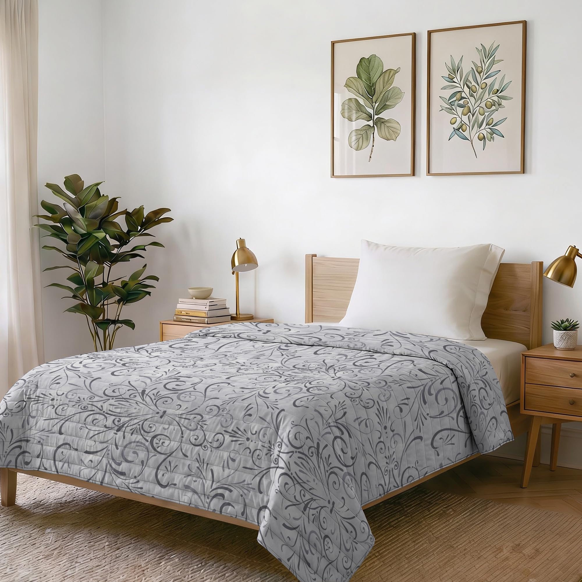 Italian Bed Linen Fantasy Microfibre Summer Quilt, Queen Size: 220 x 270 cm, Ornate