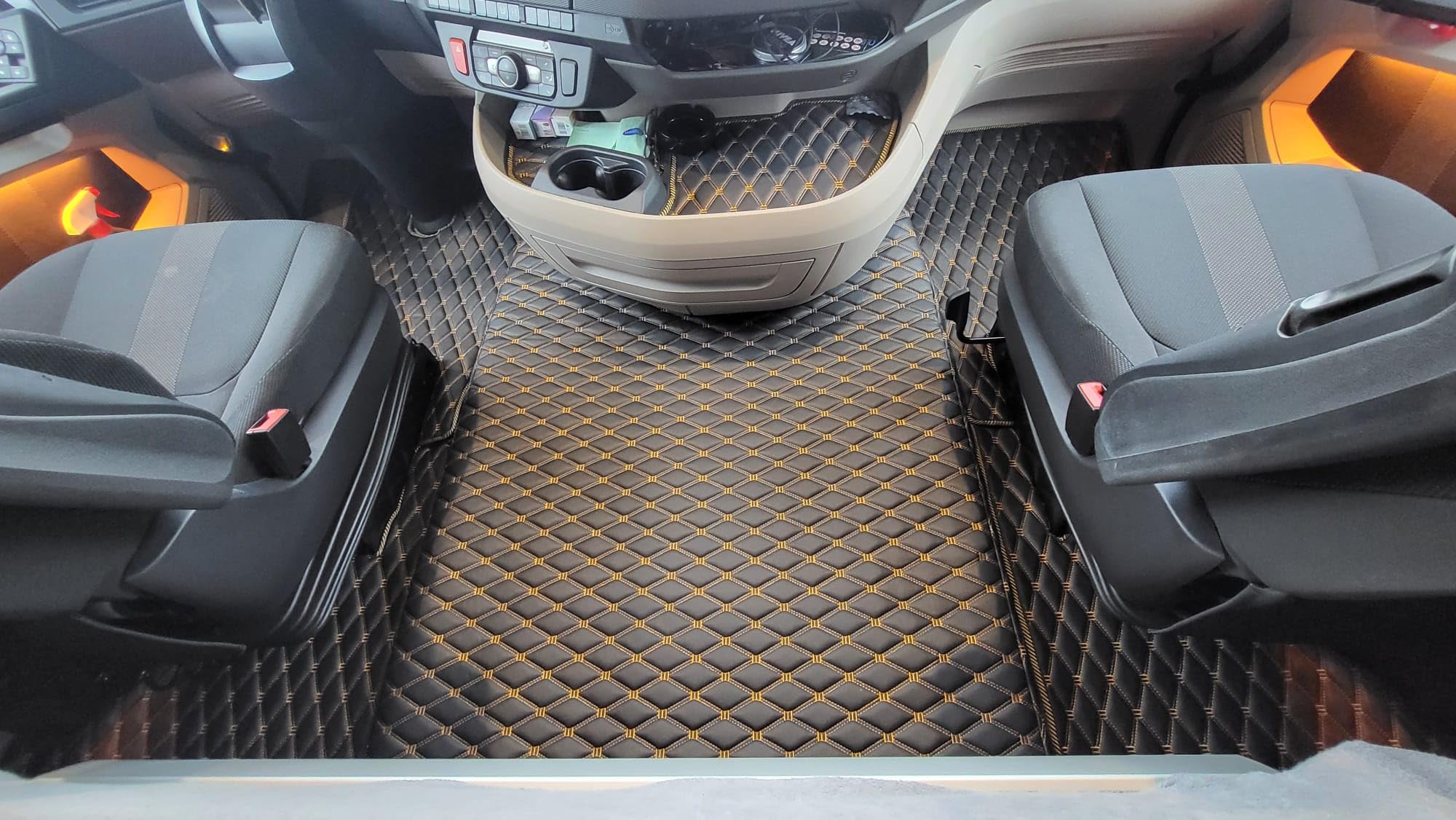 Tapis De Sol Camion DAF XG (2022+) – Sur Mesure En Simili Cuir, épaisseur 10 Mm | Kit Complet Avec Tapis Tableau De Bord | Confort Et Isolation Phonique