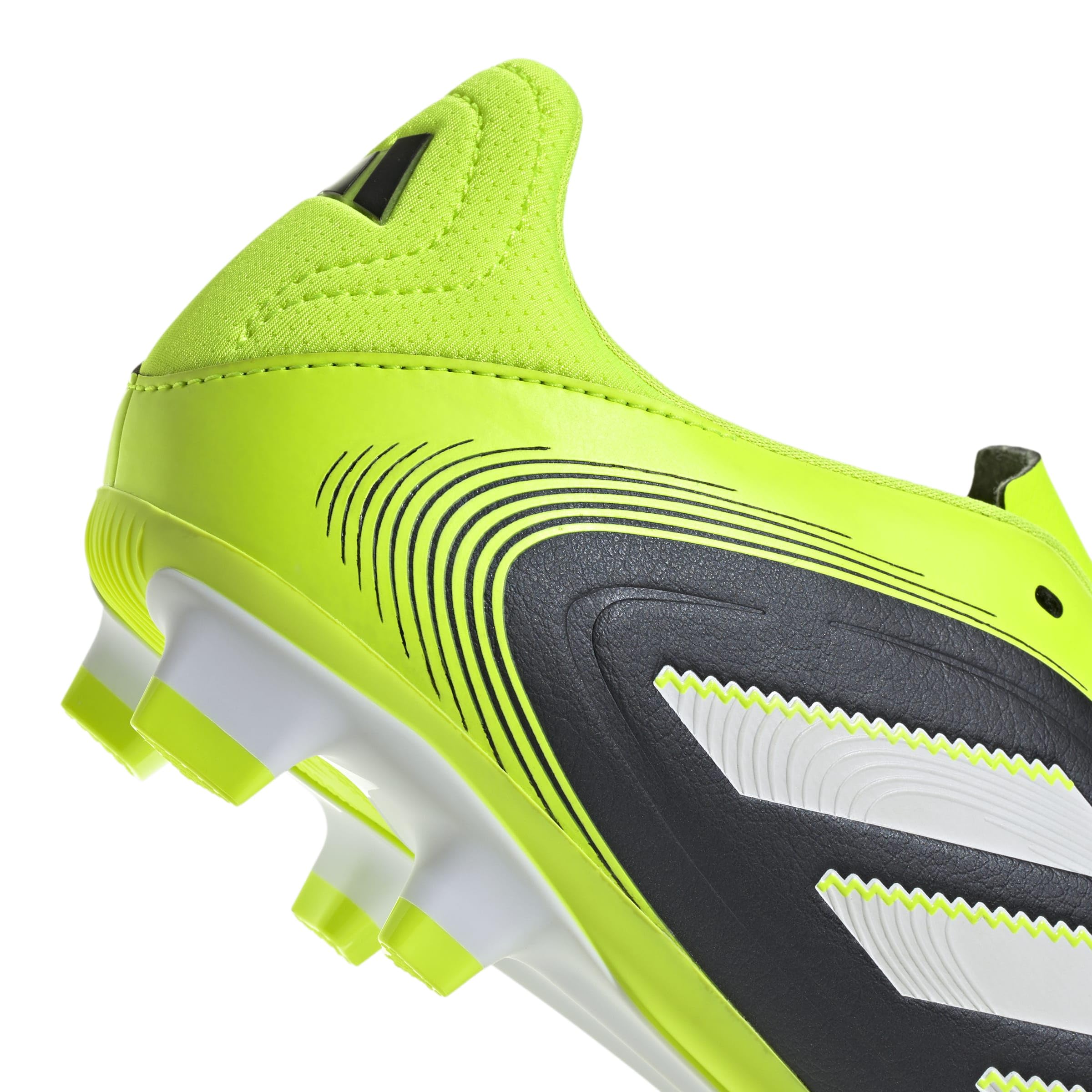 adidas Unisex Copa Pure 3 Club Fußballschuh, Feste/gemischte Böden