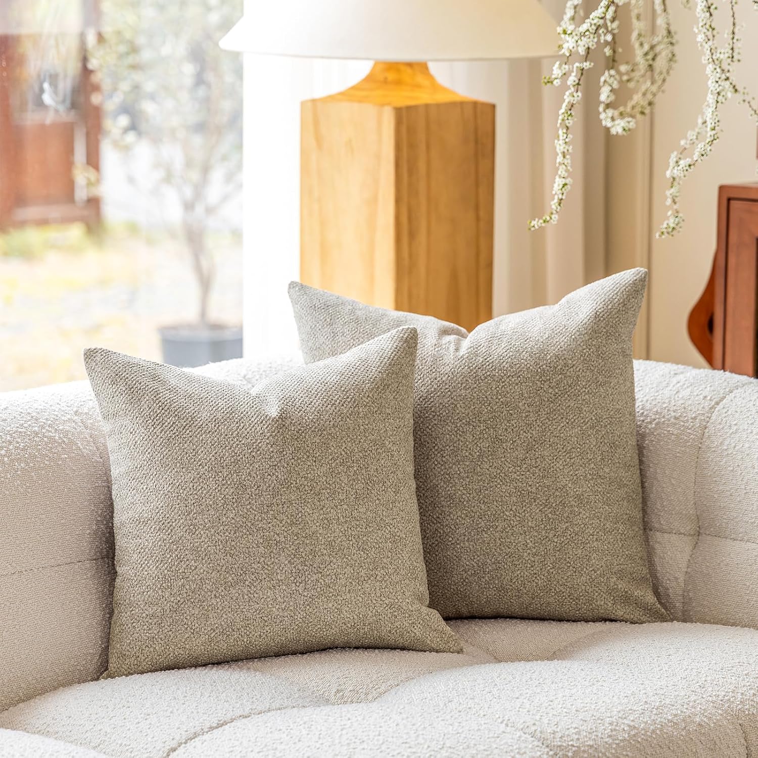 FIOUOVO Neutral Pillow Covers 3D Embossed Velvet Throw