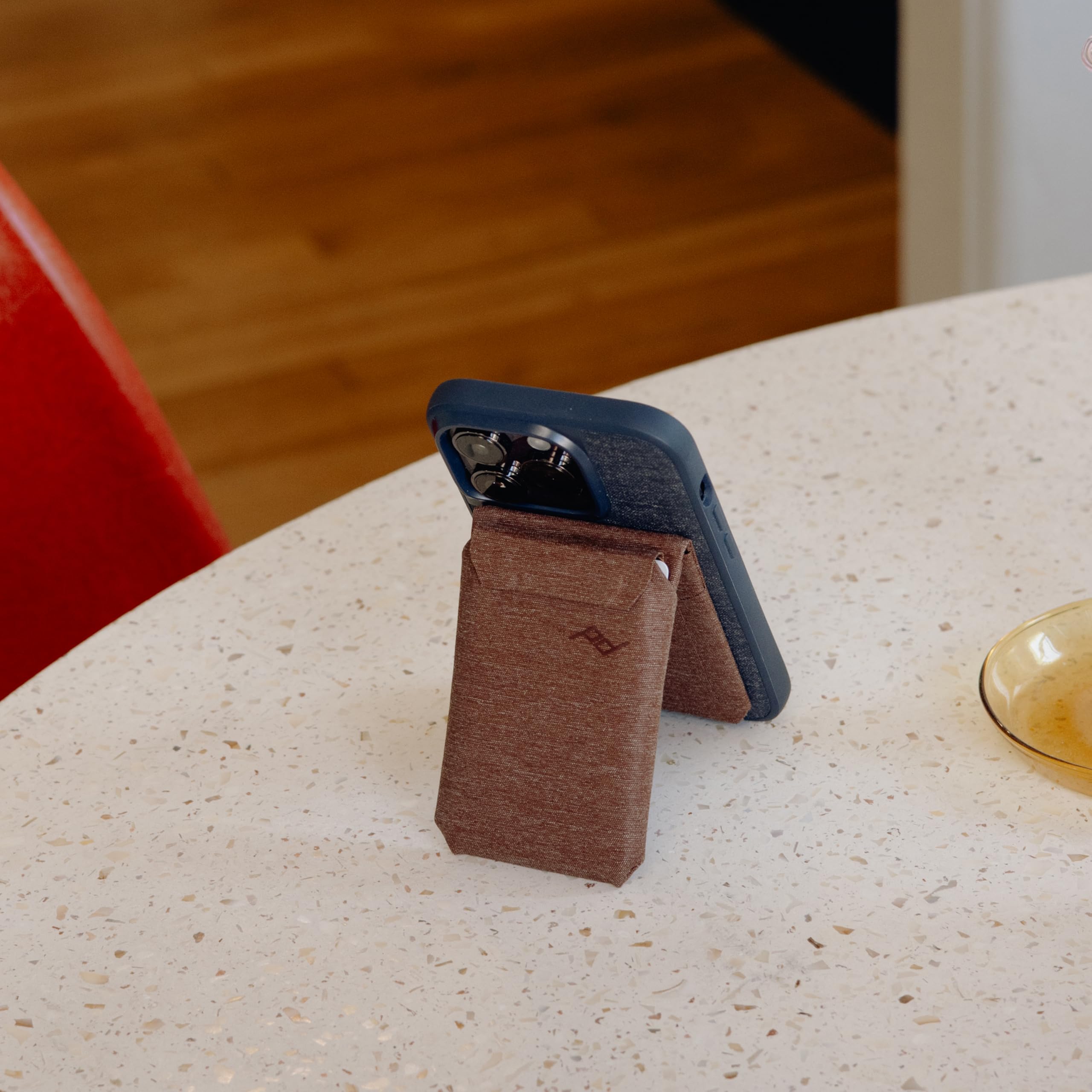 iPhoneアクセサリー PEAK DESIGN STAND WALLET Mobile Wallet | Peak Design Official Site