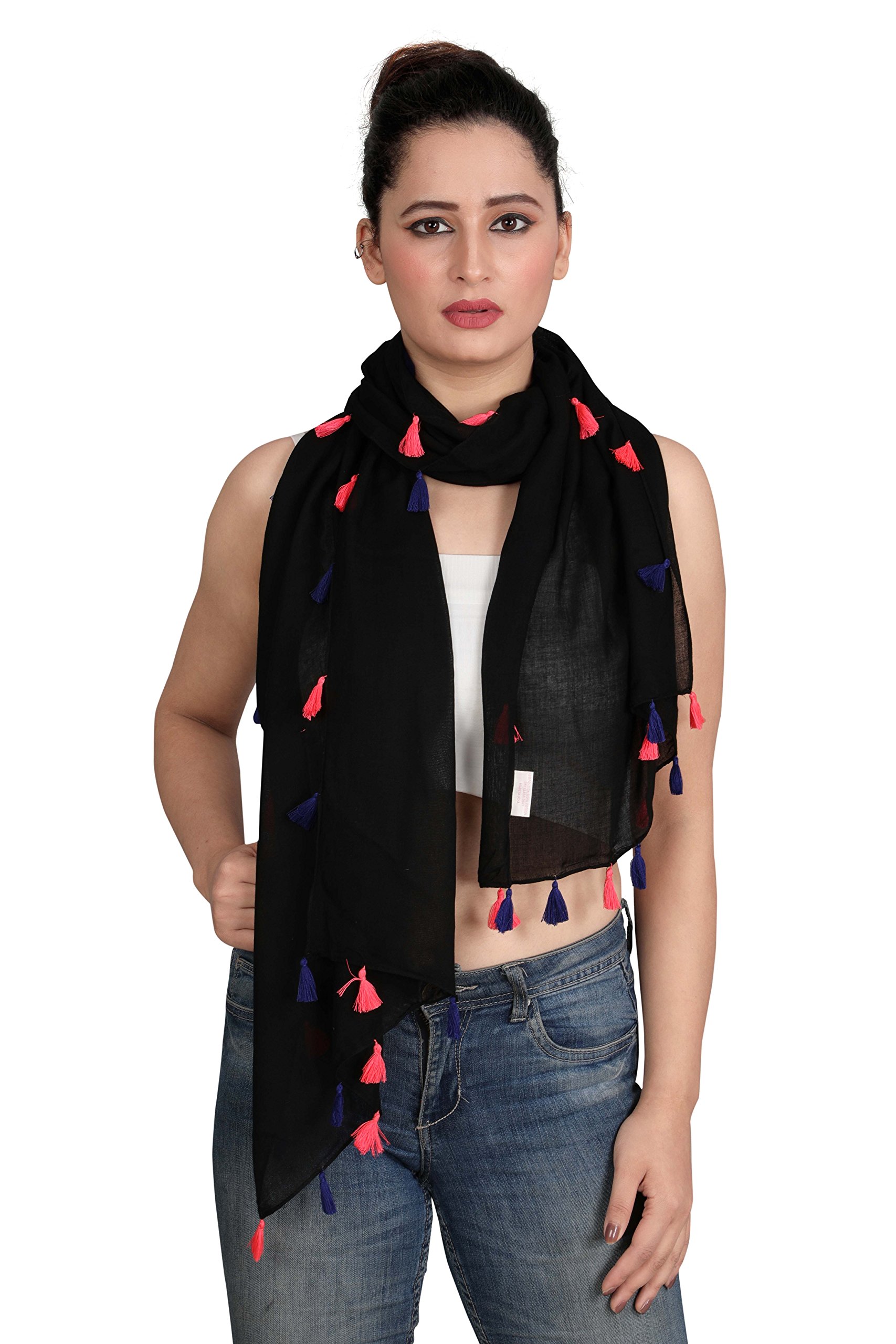 VERISMO SCARFSolid Color scarf with multi fringes to wear in any season can wear on any outfit. size 50x180cms.