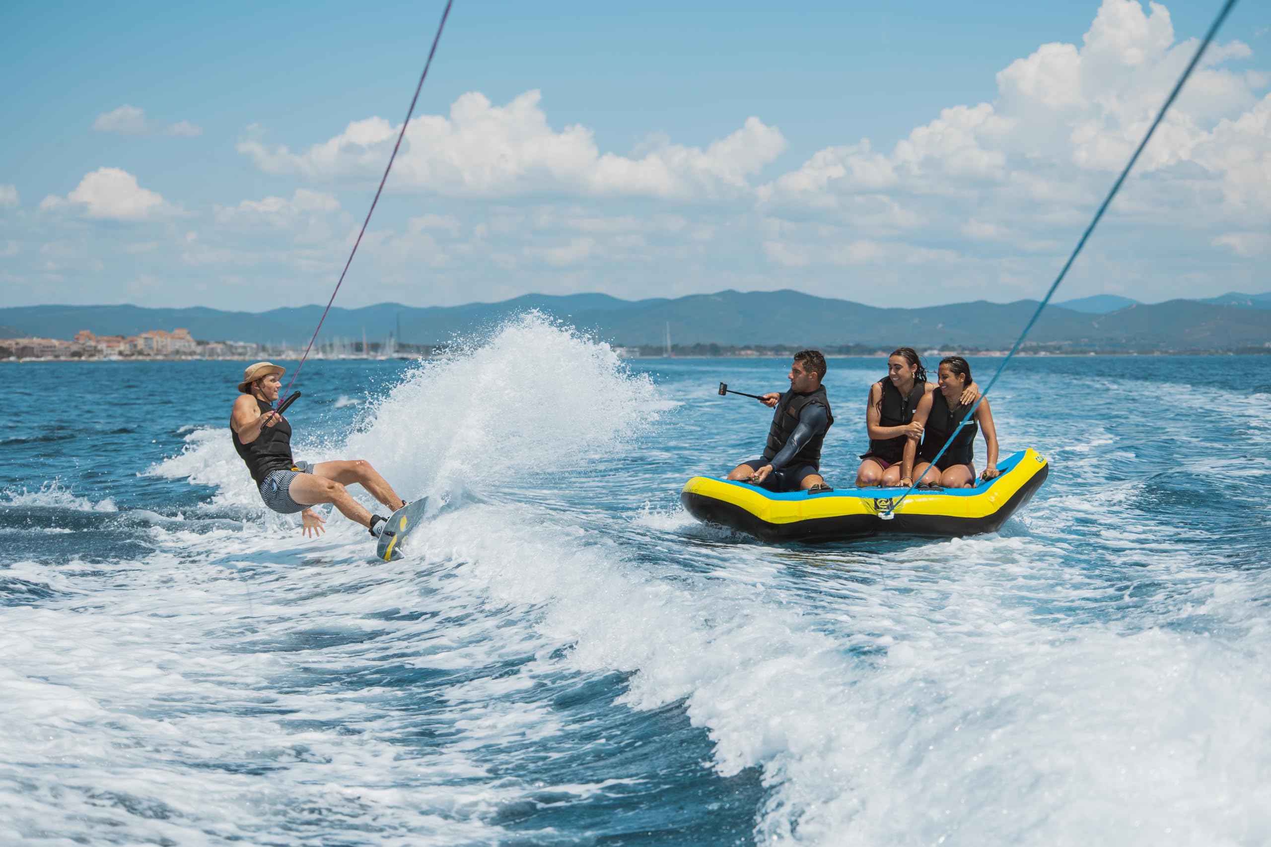 Coasto Wakeboard Kyanit 140 PB-CWKBKYANIT Planche Légère Confortable Pratique pour Tous Les Riders Tout Niveau Chausses Comprises Charge Max 90 kg 140 cm