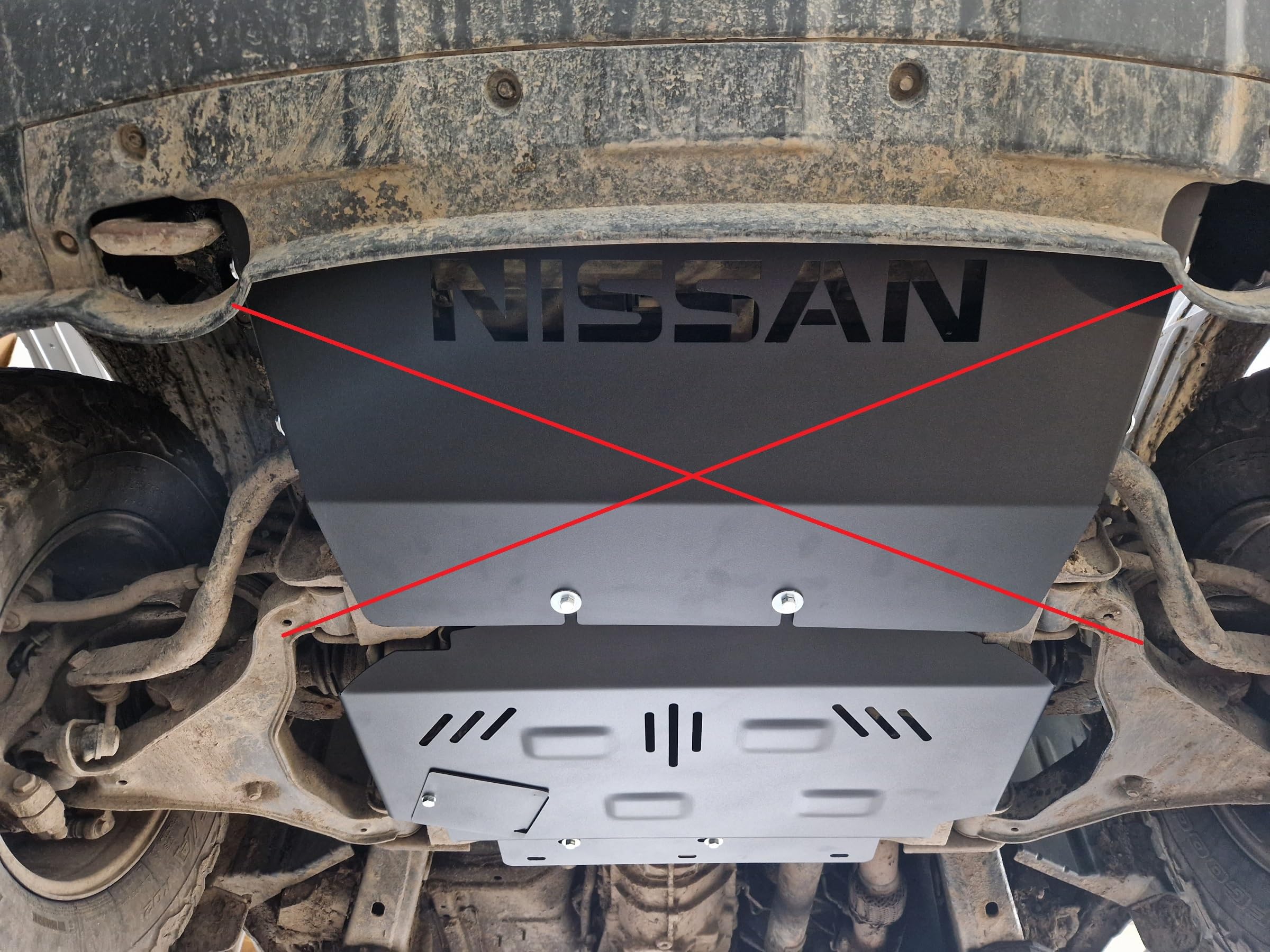 Protección metálica bajo motor compatible con Nissan Pathfinder - (2005-2015)