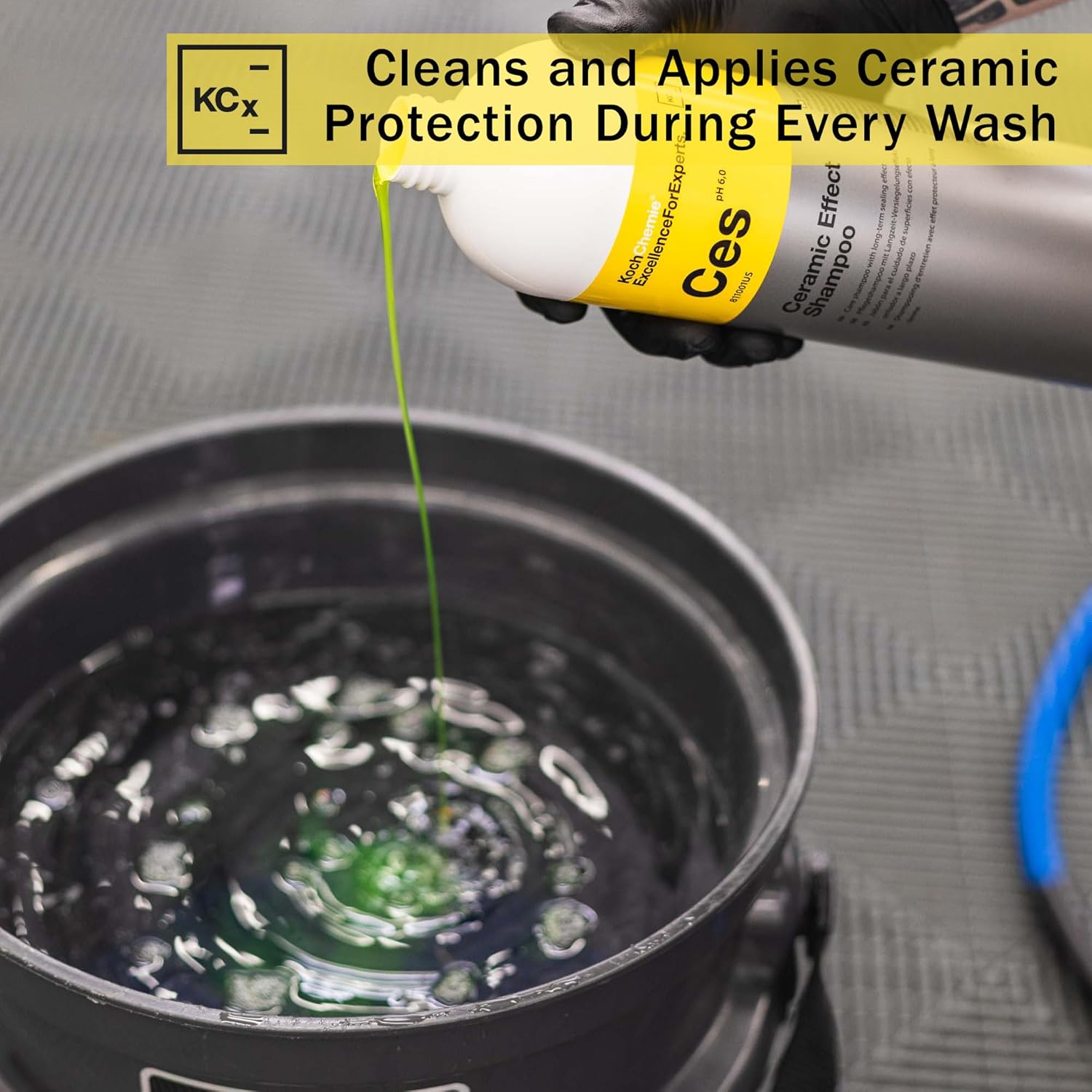 KOCHCHEMIE - Ceramic Effect Shampoo (Ces) - High-Gloss Car Wash & Sealant – Hydrophobic Protection for Coated Surfaces – Berry Almond Scent - 1 Liter - Image 3