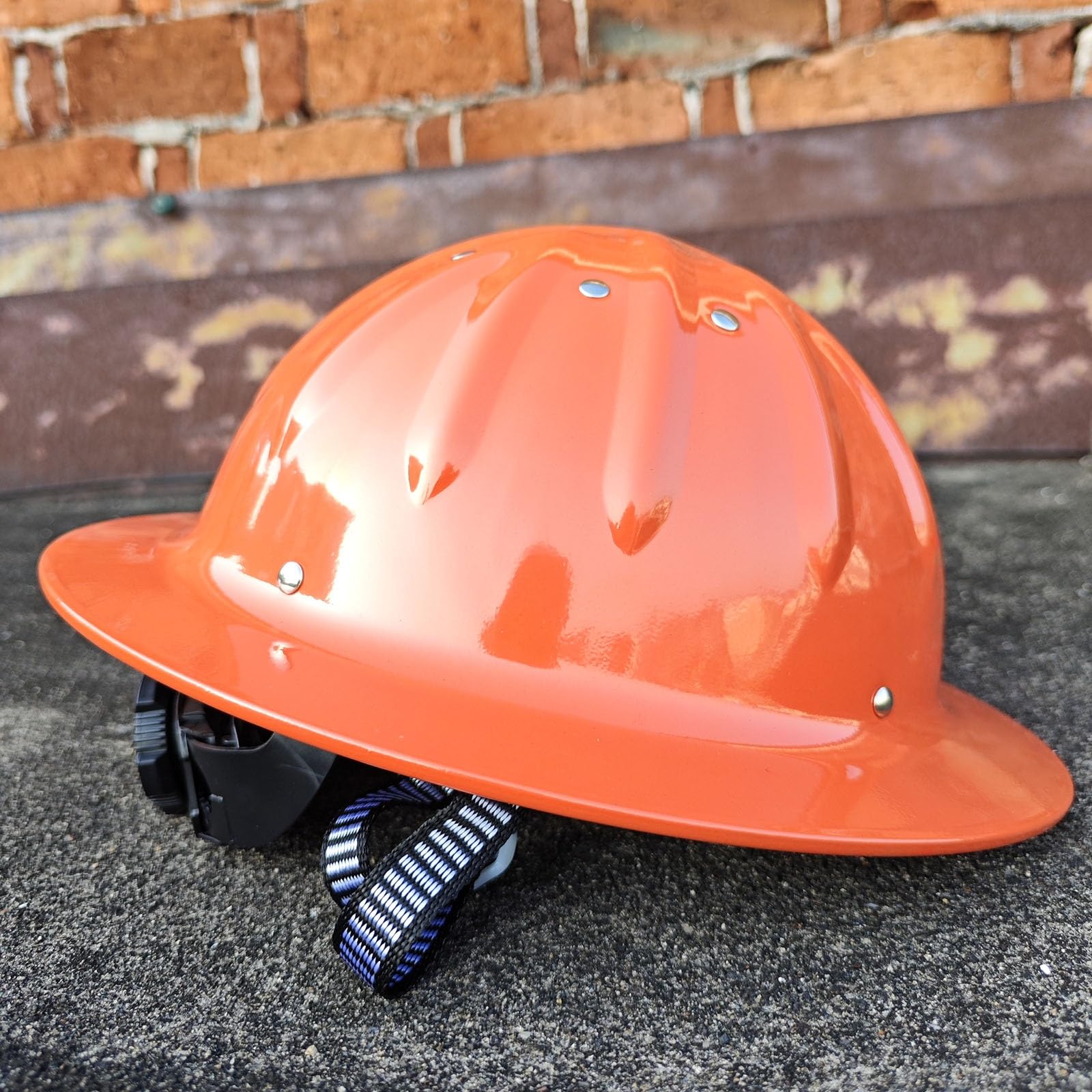 Casco arancione a tesa intera in alluminio, fodera rimovibile che assorbe il sudore, berretto da lavoro per lavori di costruzione all'aperto, fascia per cappello con pomello adatto per cantieri