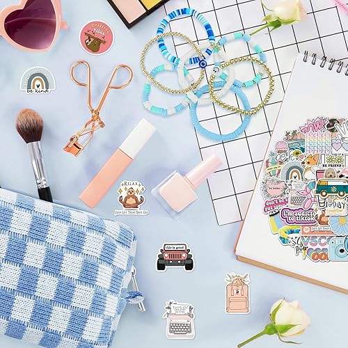 Miniatura 4 de Set de bolsa de maquillaje a cuadros preparada con 7 pulseras Heishi y 50 pegatinas rosas Linda bolsa de viaje para cosméticos Regalos perfectos