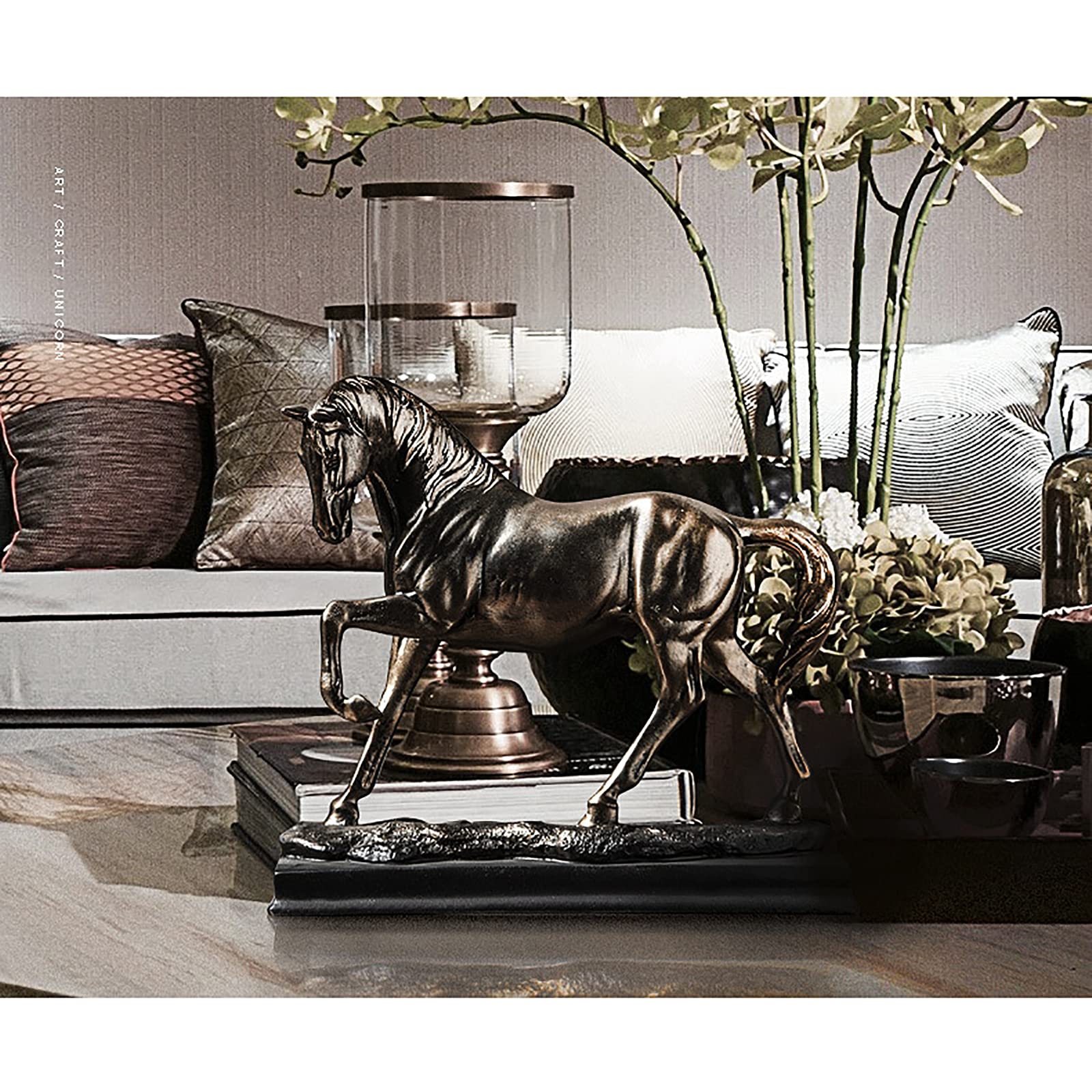 Amazon.co.jp: 像彫刻の置物のヴィンテージ樹脂ゴールドの馬像