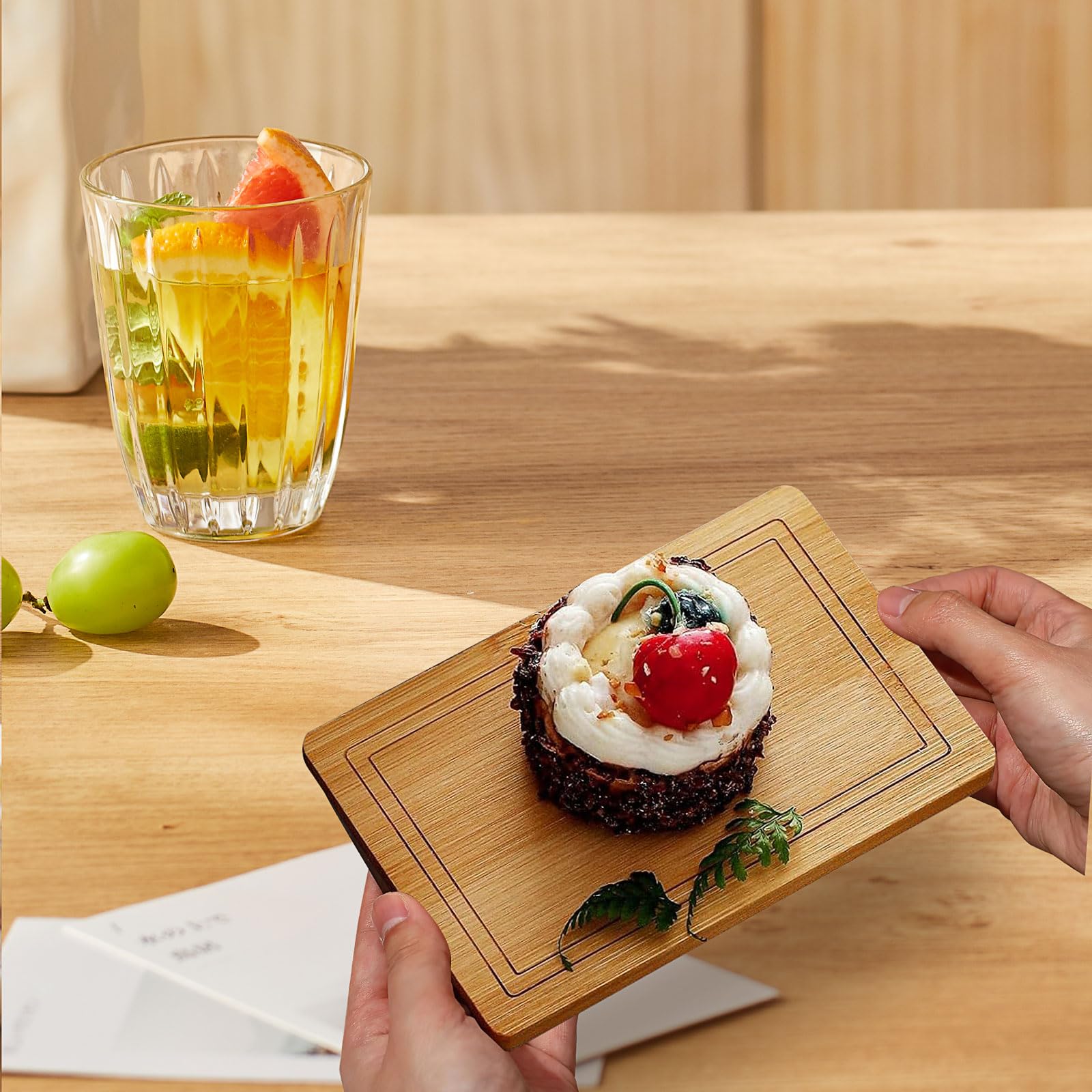 15er Set Käsebrett Gastgeschenke Hochzeit - Mini Charcuterie Boards aus Bambus mit Messer & Gabel - Mitgebsel für Gäste Babyparty, Taufe, Geburtstag - Inkl. Geschenkbox & Thank You Anhänger