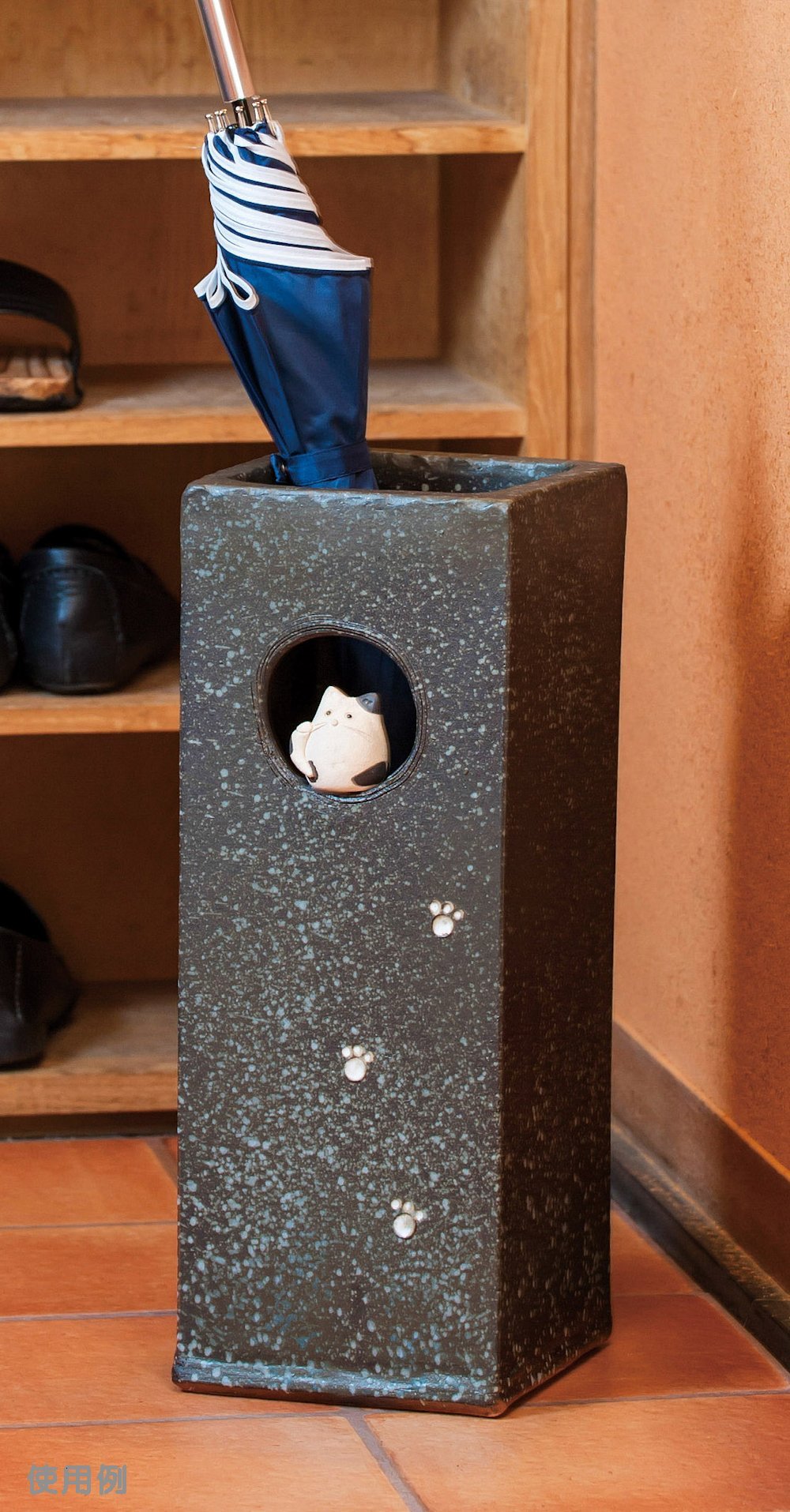 【新品・未使用】猫の傘立て　へちもん　信楽焼　傘立て　猫　シンプル　インテリア 楽天市場】猫 傘立て 陶器製 ねこ ネコ 陶製 アンブレラスタンド