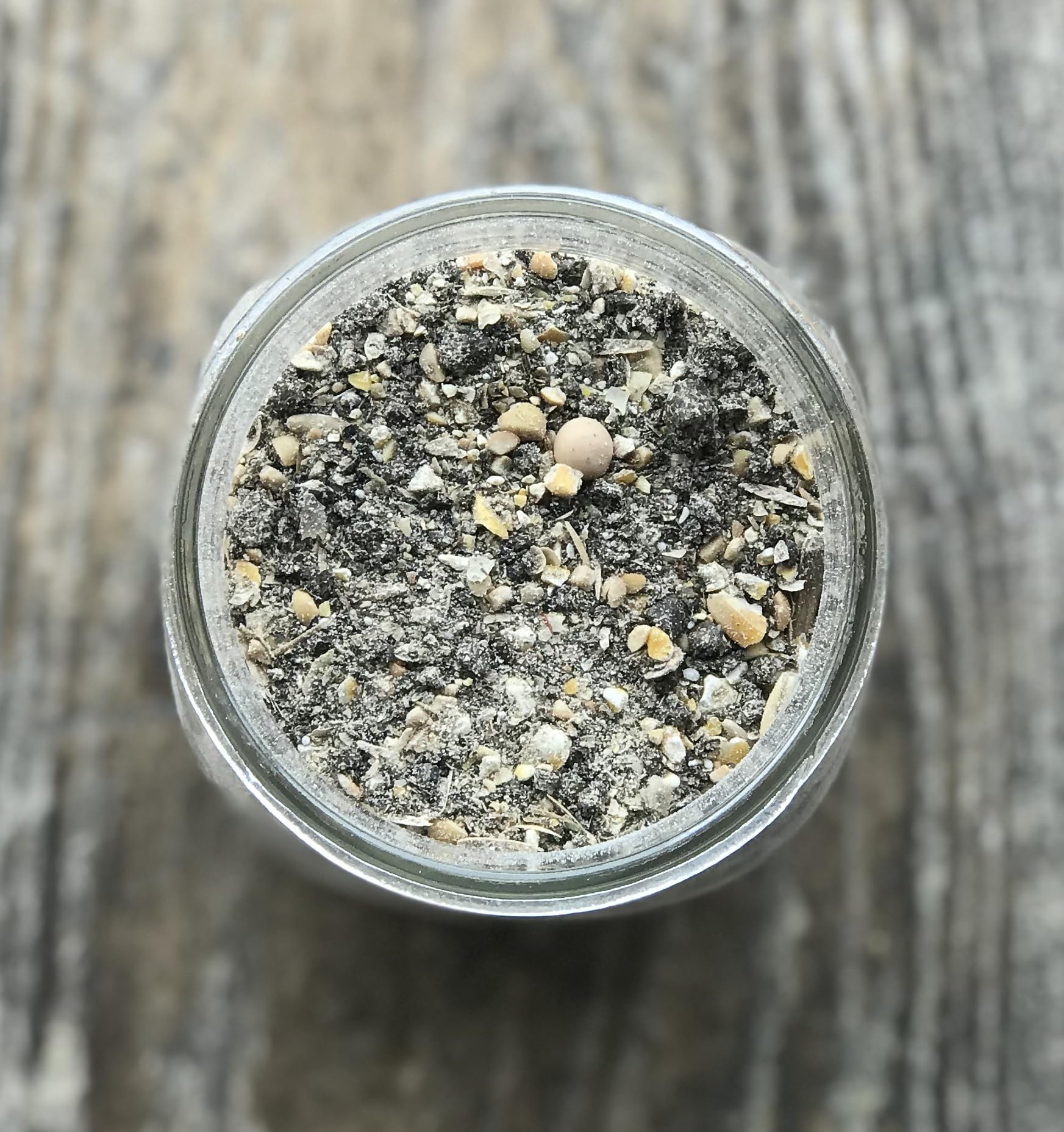 Wholesome Harvest - Corn & Soy-Free Chick Starter Feed - All Grain & Non-GMO Chick Food Starter with Omega 3 - Chicken Feed for Growing Healthy Chicks with High-Protein 22% and Probiotics - 10 Lb