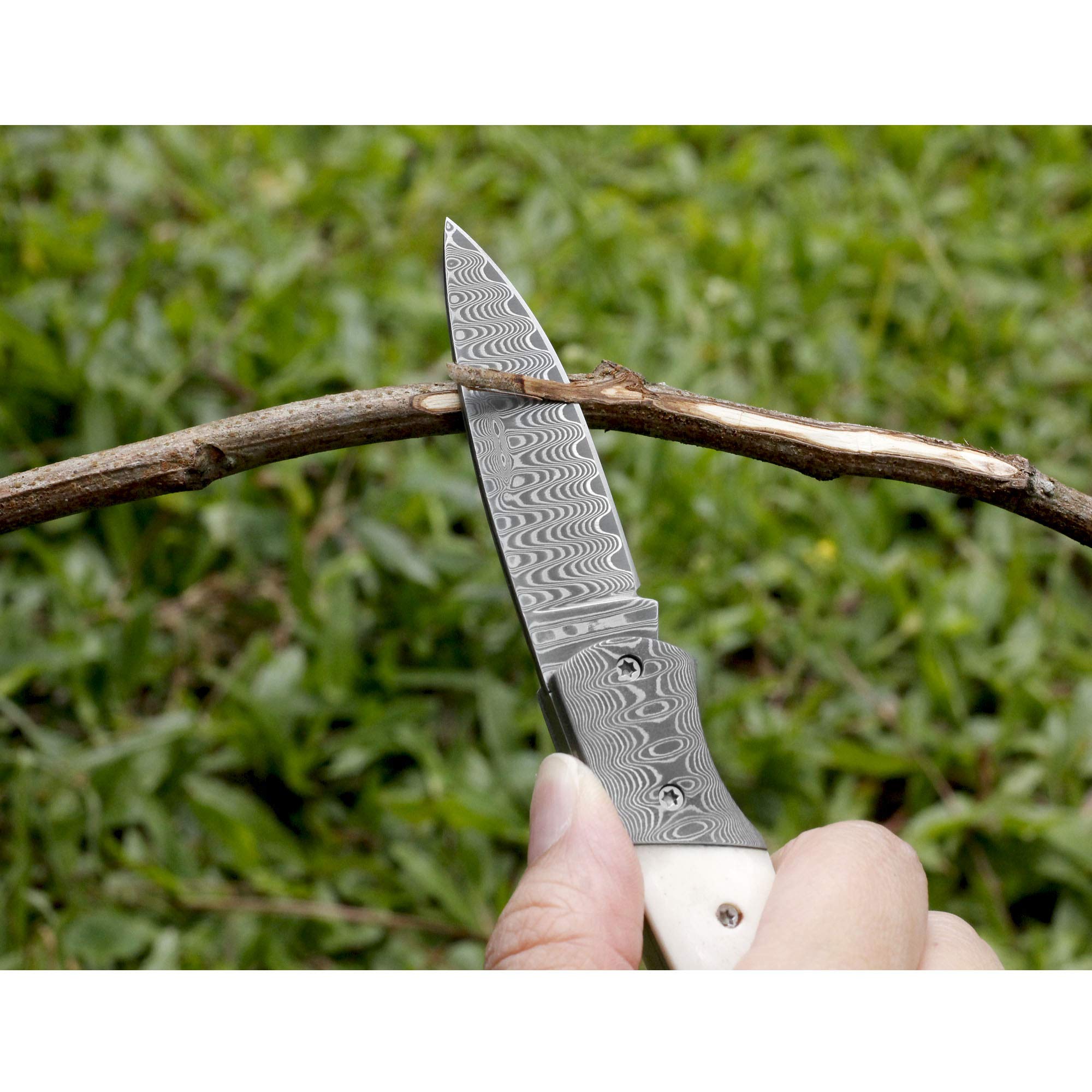 YOUSUNLONG Navaja de bolsillo y navaja 140mm - hoja de acero damasco - mango de hueso de toro