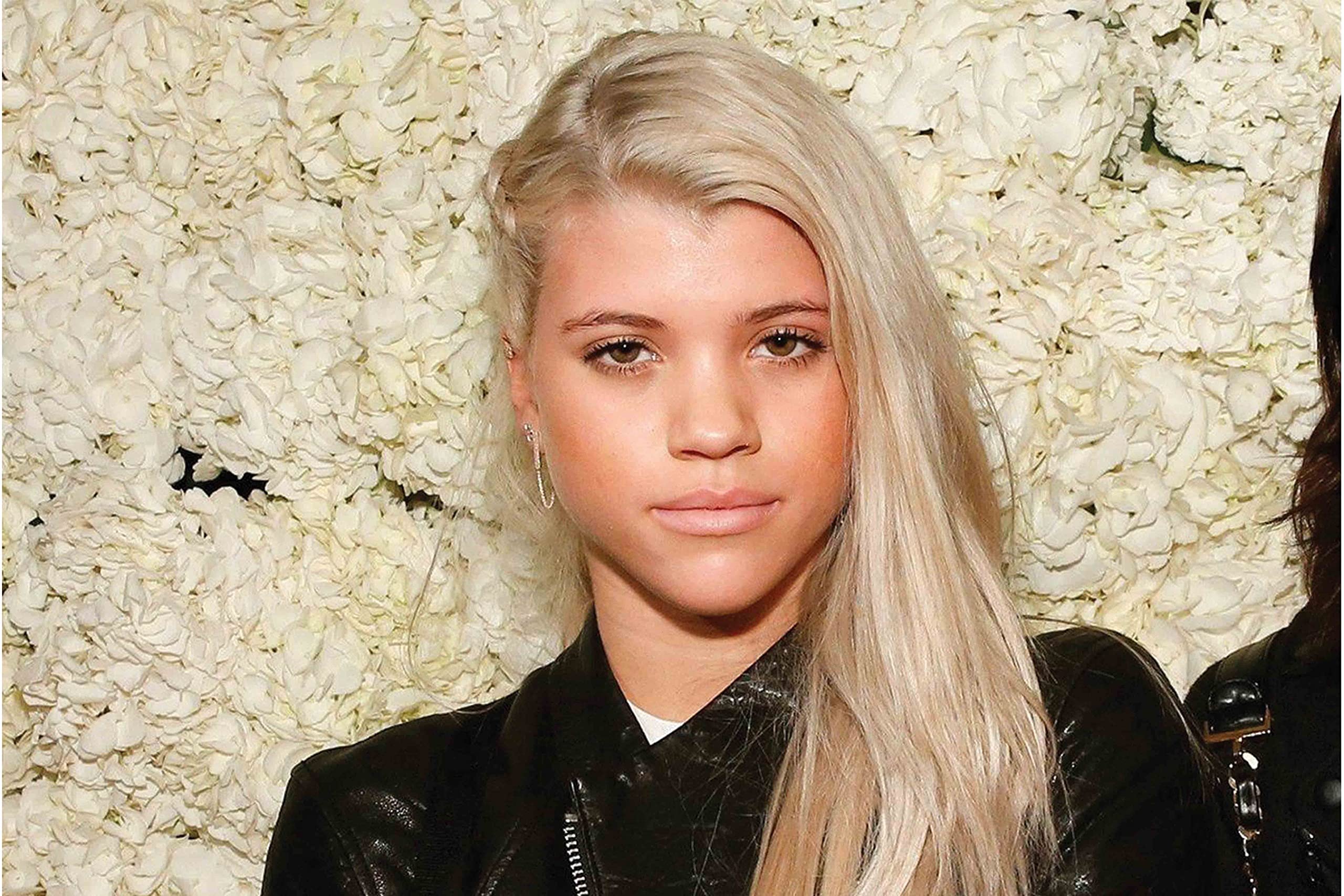International Model Wall Poster|Sofia Richie Poster Interior Wall Poster|Poster for Studio, Hostel, Dorms|Room D�cor Item|Decorative Wall Poster|High Resolution 300 GSM Paper