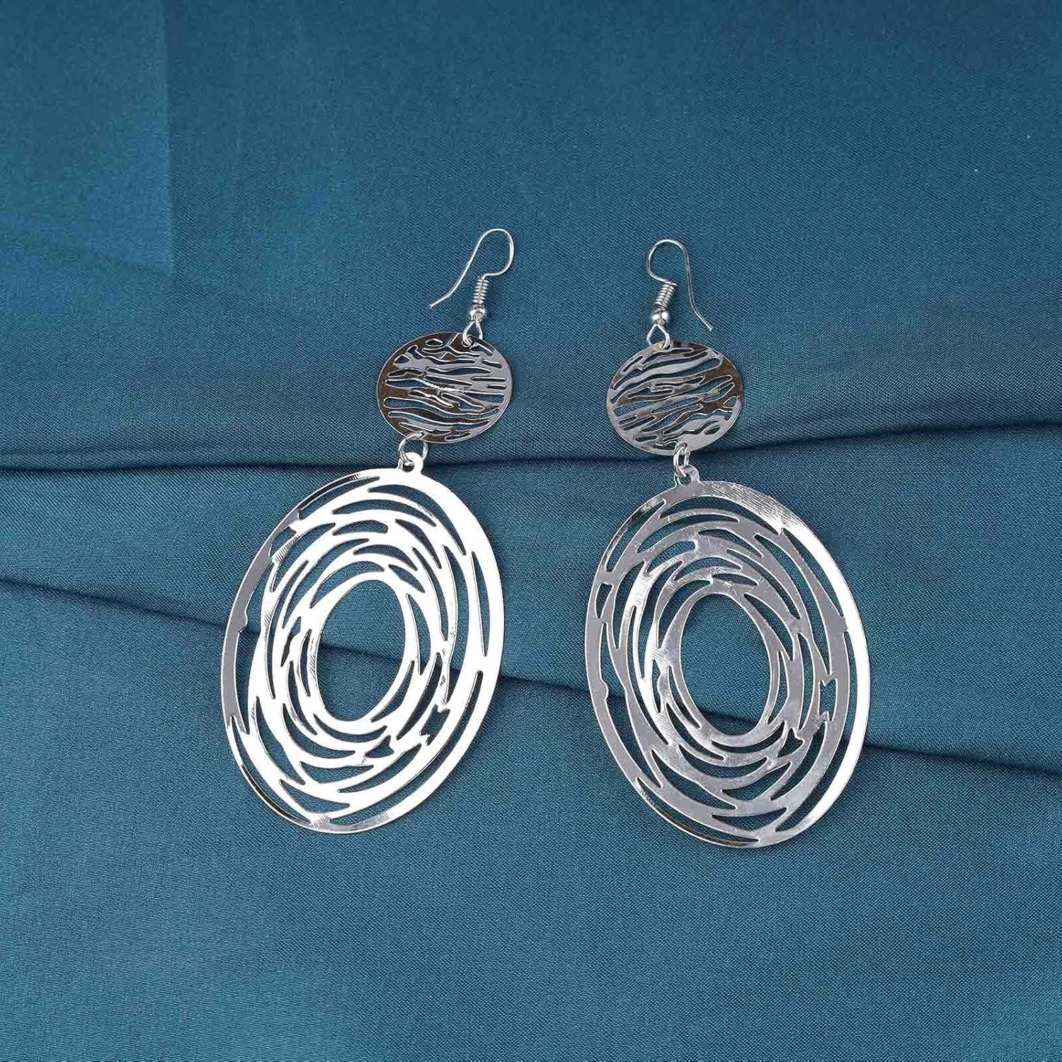 Andelaisi Boho Filigree Oval Earrings Vintage Oval Shape Dangle Earrings Gold Cut Out Oval Hook Earrings Super Lightweight Chandelier Earrings Jewelry for Women and Girls - Image 6