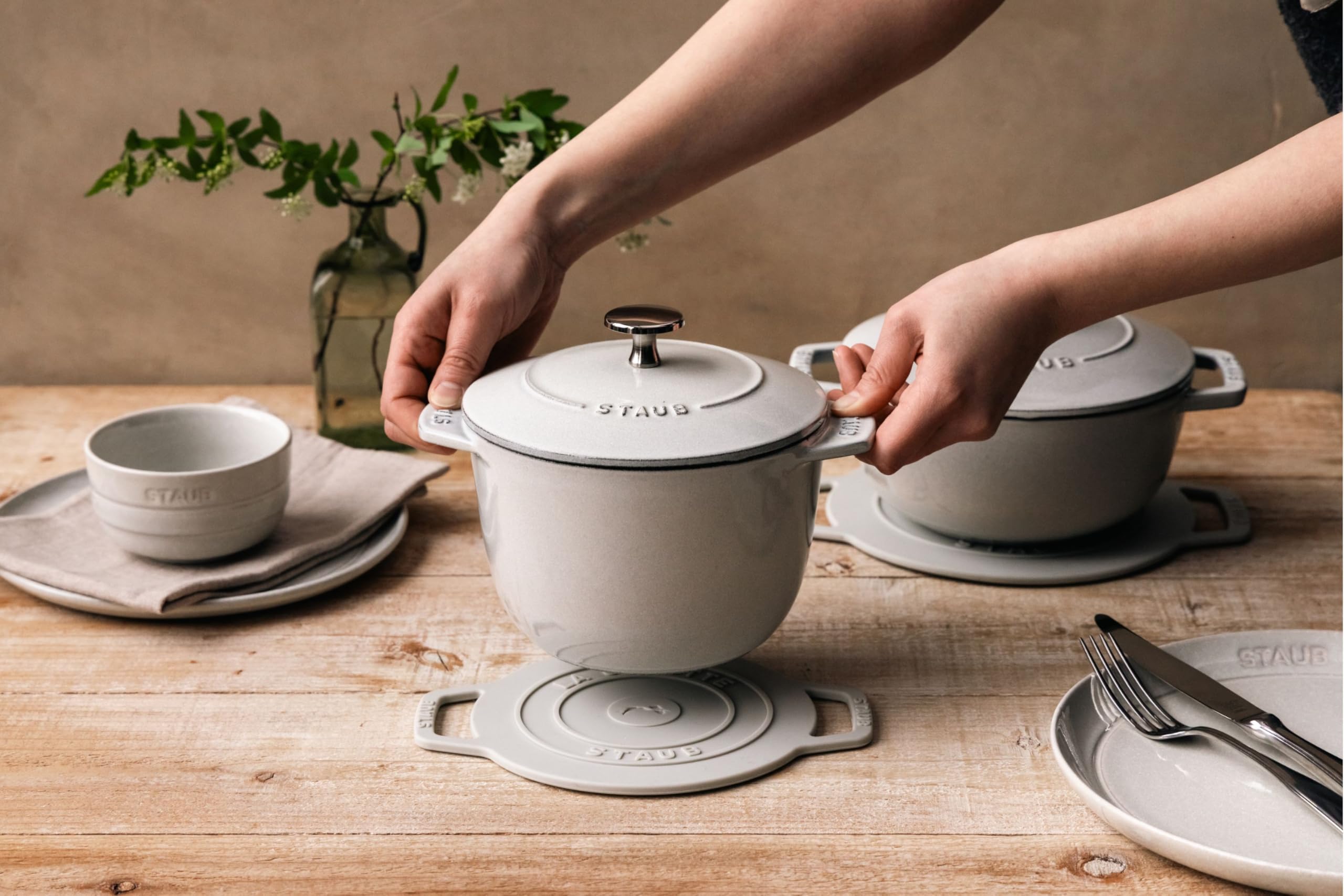 A*e様 ストウブ　カンパーニュ　27センチ　鍋敷きセット売り Amazon｜staub ストウブ 「 シリコーン トリベット S カンパーニュ