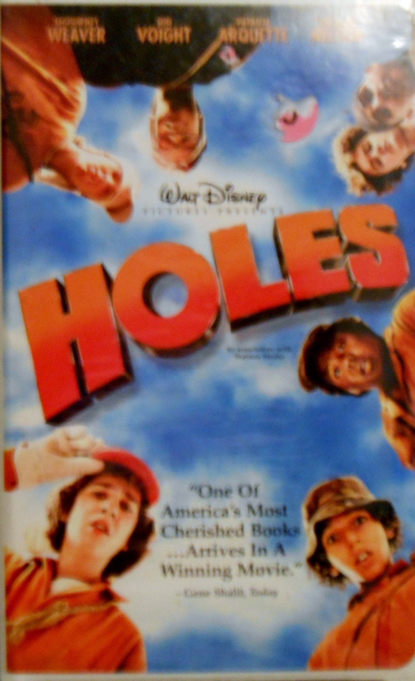 Holes [VHS]
