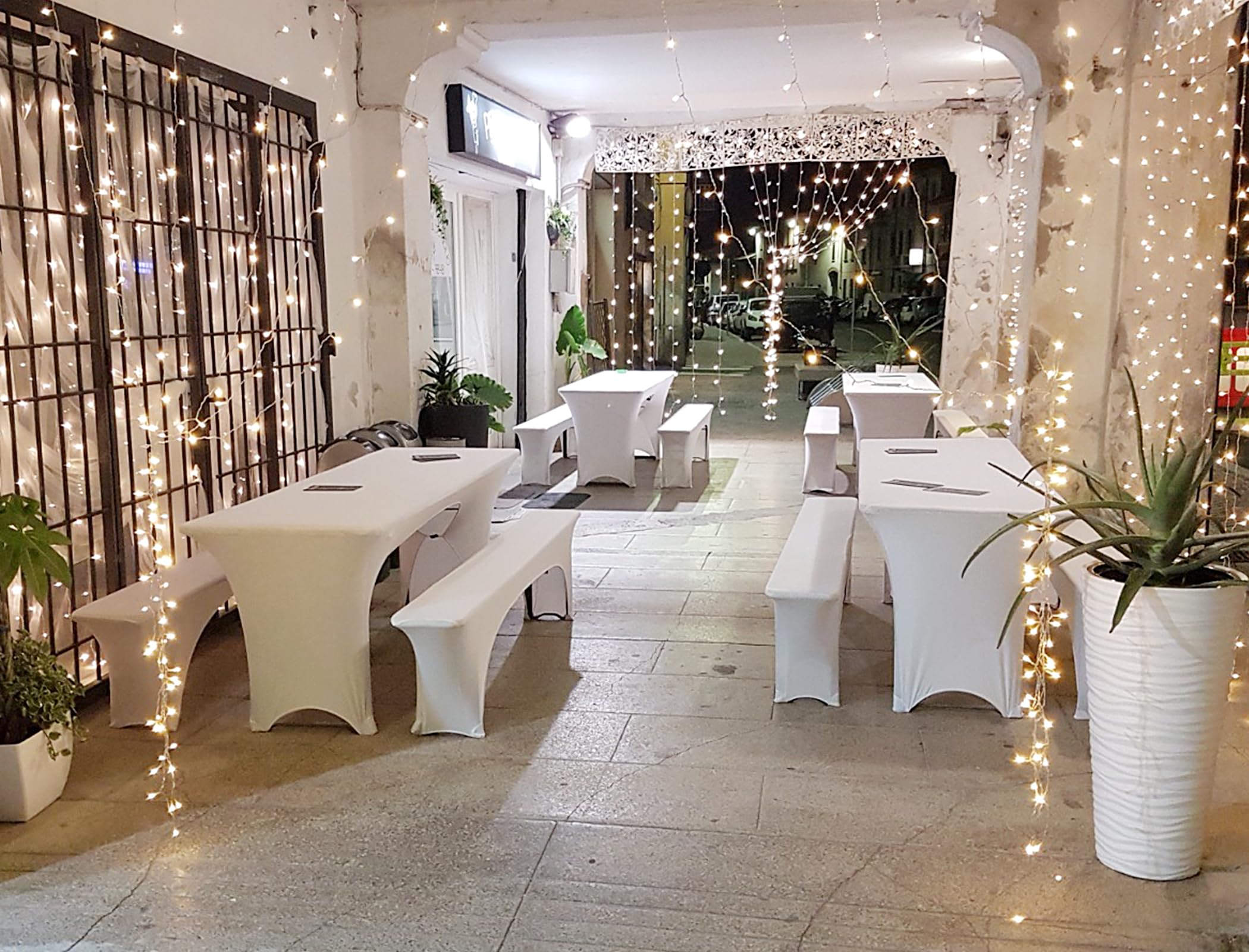 Pesonlook Confezione da 3 set da tre pezzi Copritavolo da birra bianco elasticizzato Copritavolo da birra e set panca per larghezza tavolo 50 cm, Copri banco da birra 220x50x70 cm