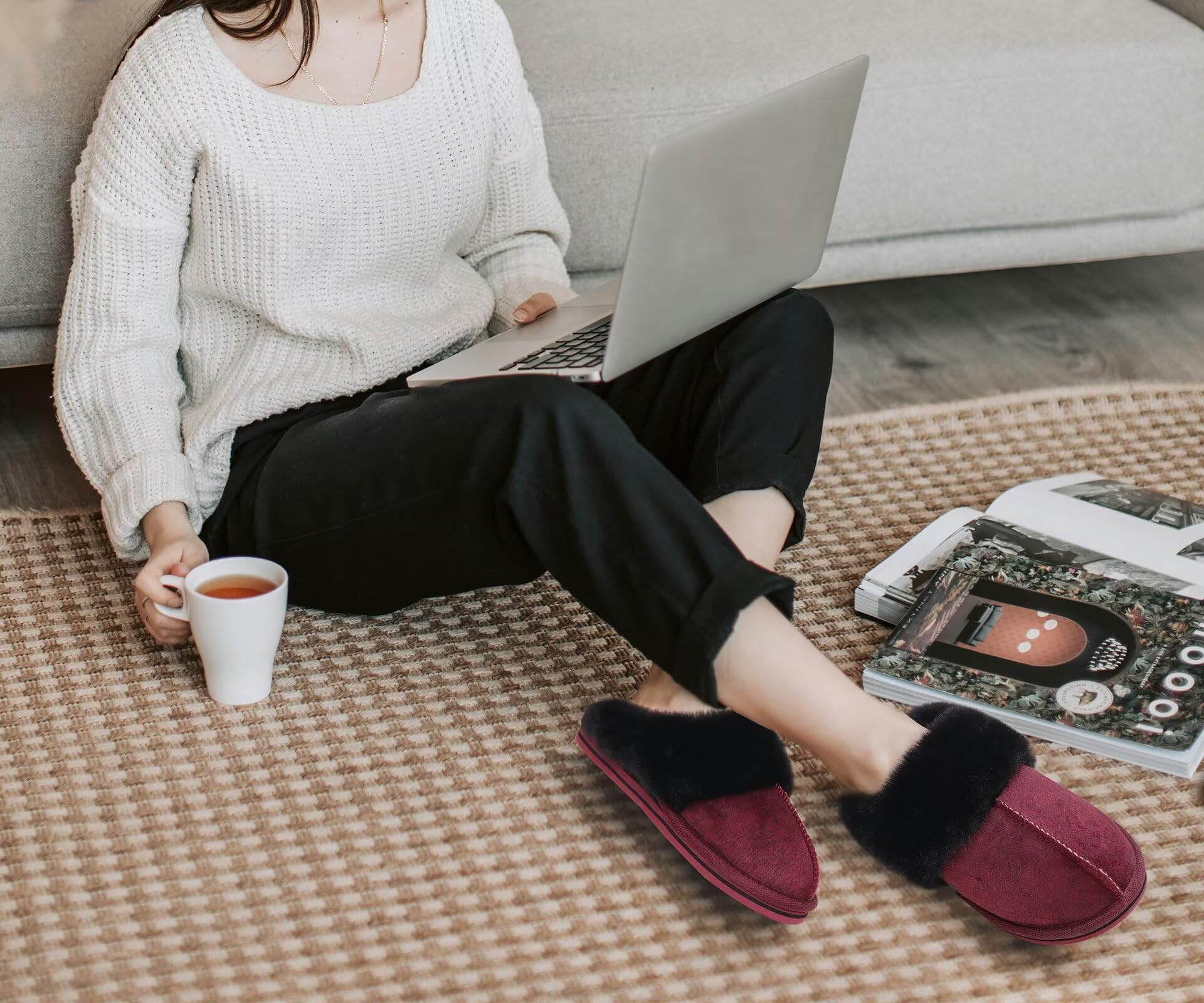 KuaiLu Pantofole Donna Invernali Pelose Pelle Chiuse Ciabatte Casa Calde Peluche Pelo Foderata Babbucce Comode Memory Foam Slippers Antiscivolo Suola Scarpe Nero 36