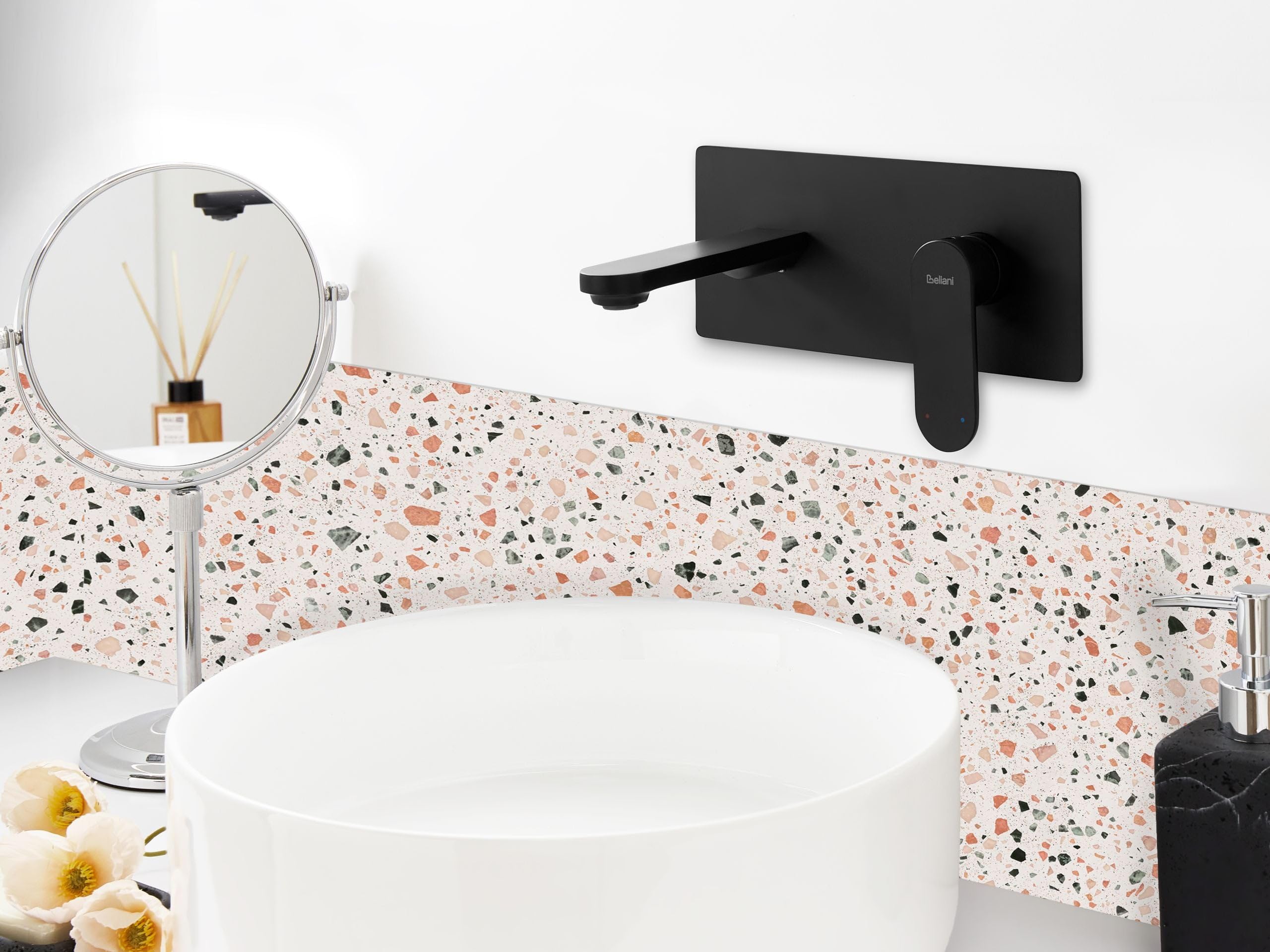 Grifo monomando de latón empotrado para lavabo en pared negro Chungara