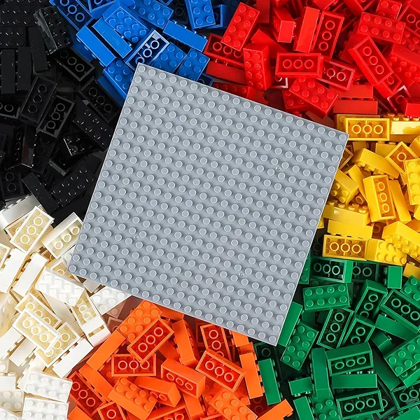 500 Piece Classic Building Bricks and 1 Gray Baseplate, 2x4 Bricks Bulk Creative Building Toys, Blocks Bulk for Kids Ages 6+, 7 Colors