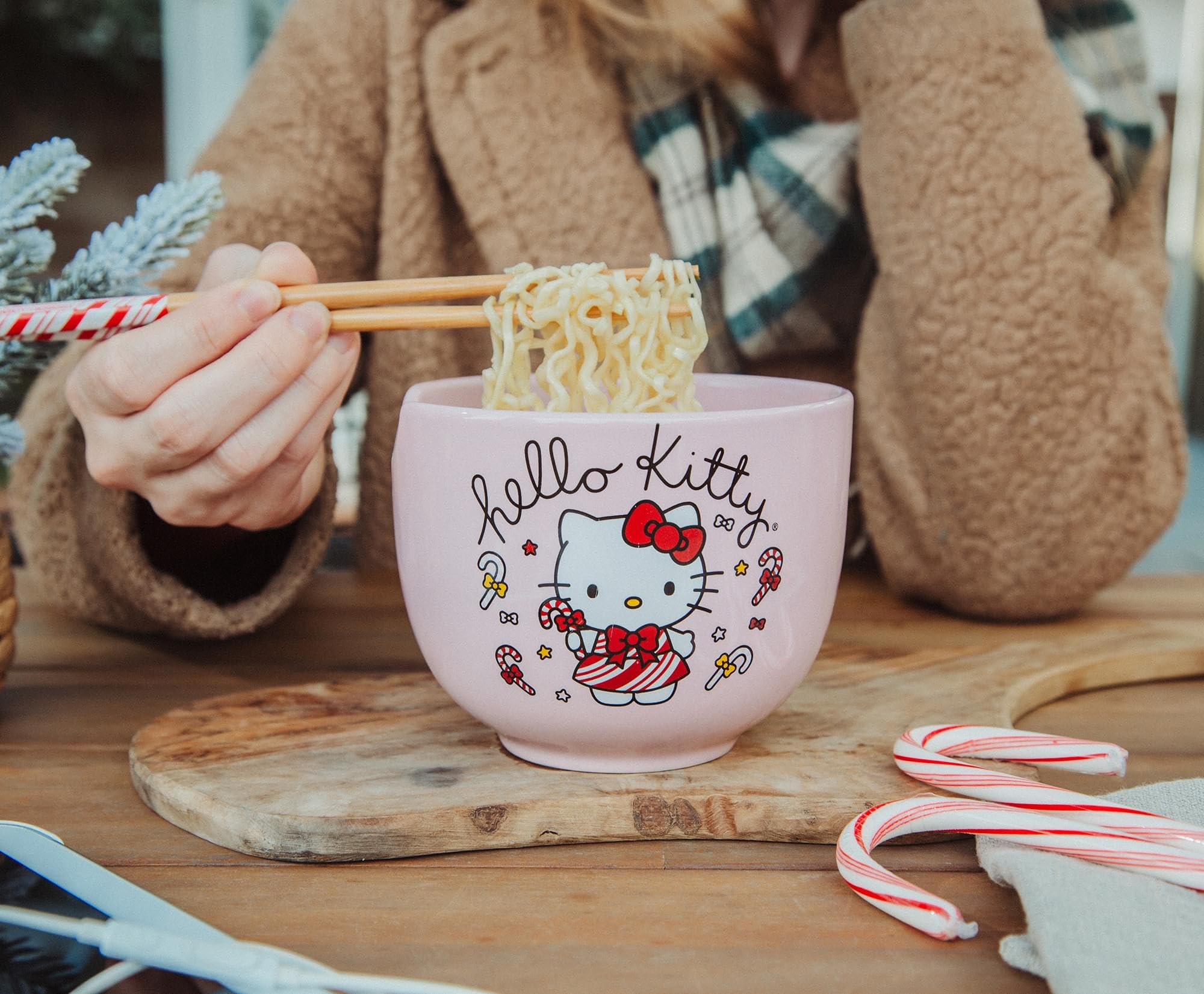Amazon.com: Sanrio Hello Kitty Holiday Peppermint Ceramic Ramen