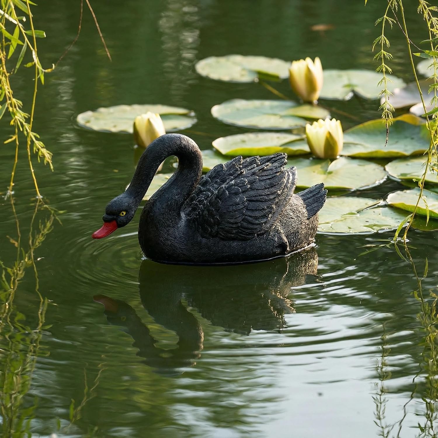 Luocute Garden Black Swan Figurine, Outdoor Figurine Floating Simulation Swan Statue for Garden Pond (Black)
